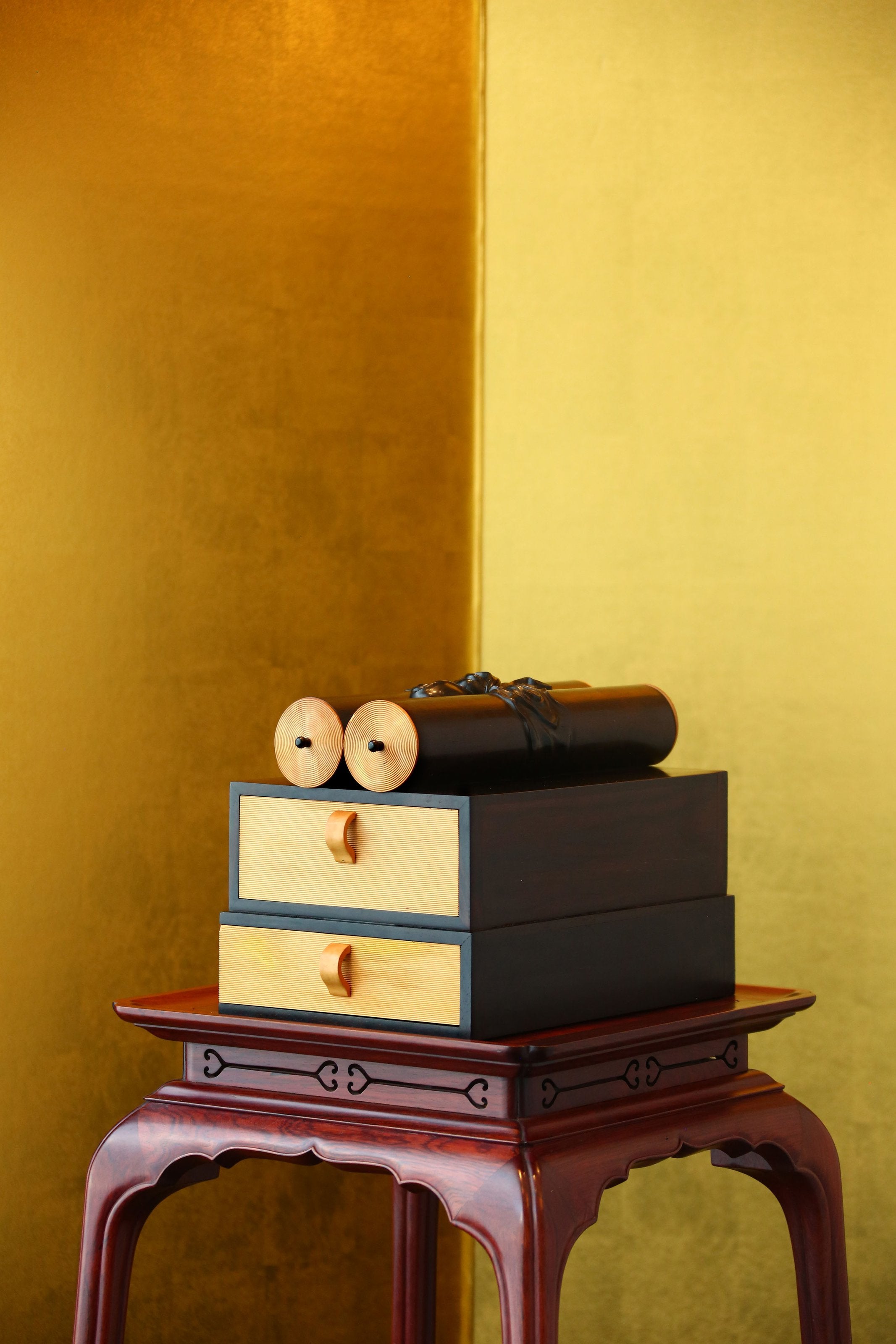 大雅堂大叶紫檀嵌黄杨书卷茶盒