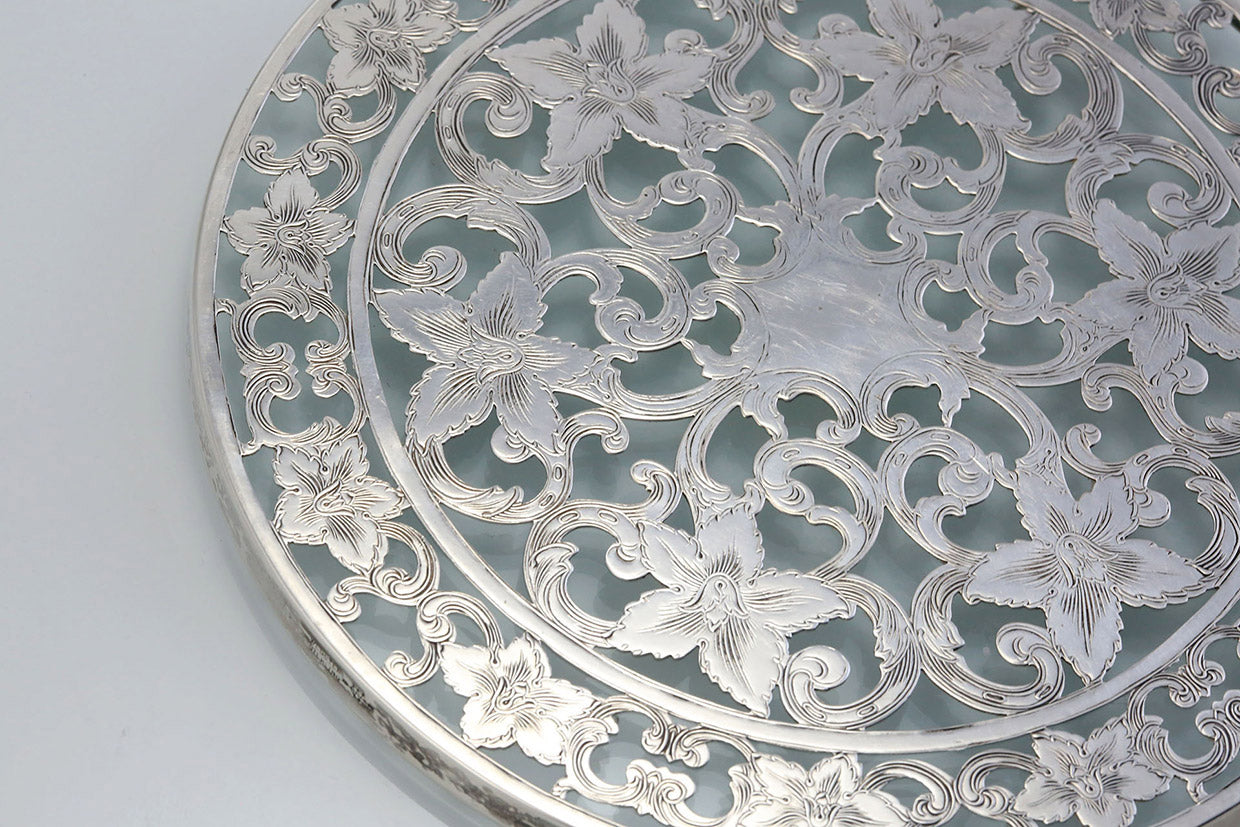 英国19世纪纯银包水晶刻花茶盘