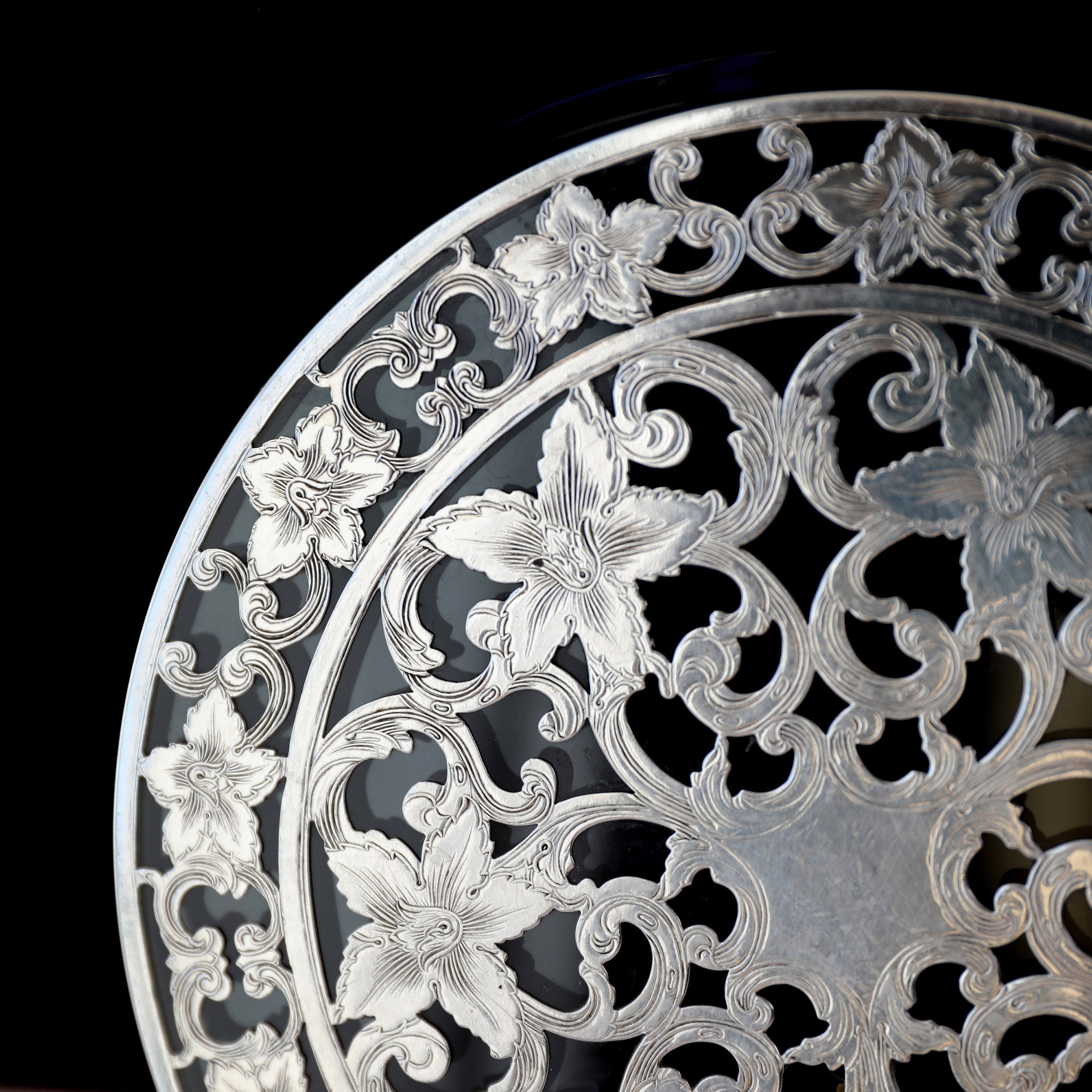 英国19世纪纯银包水晶刻花茶盘