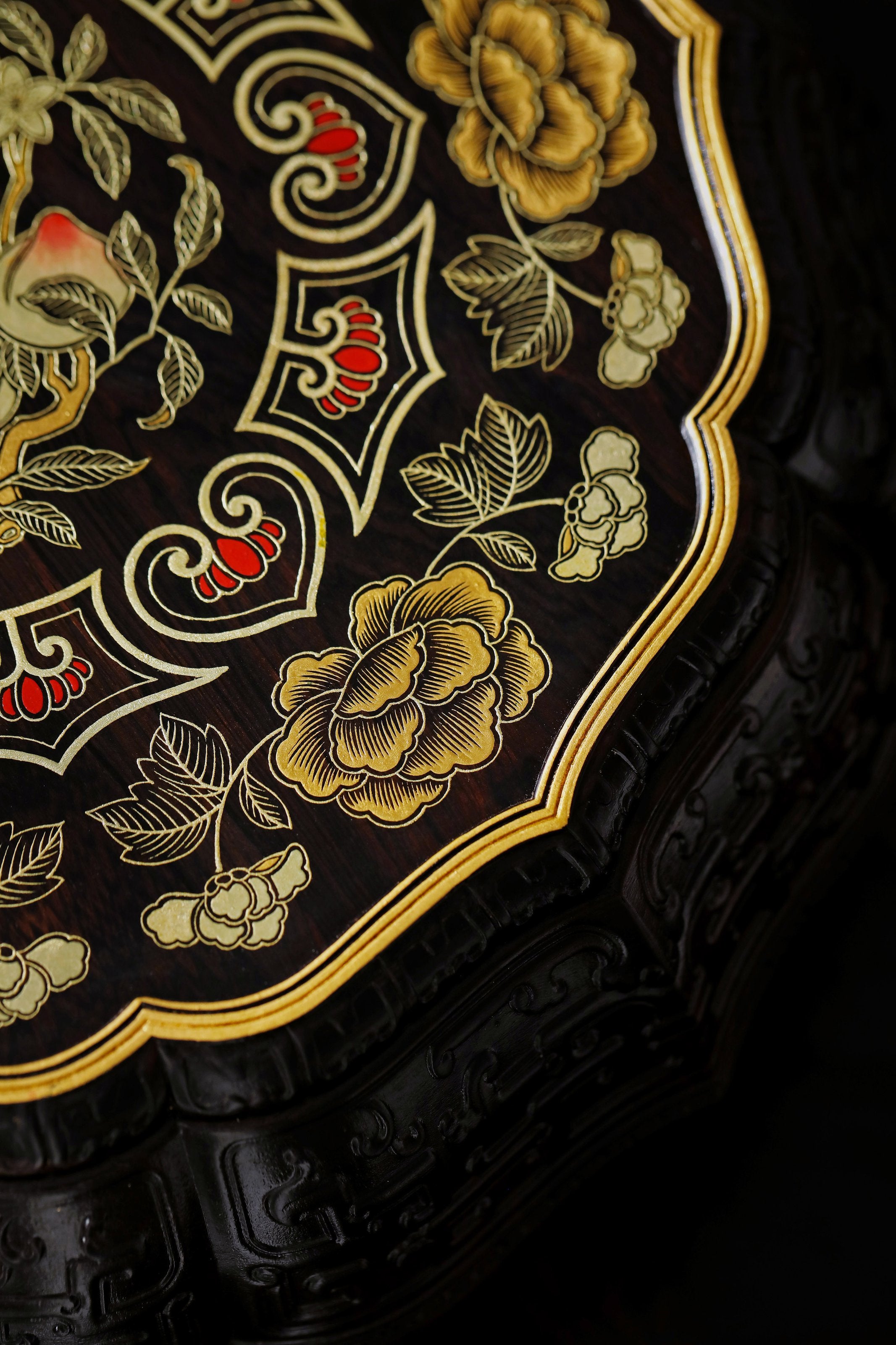 紫光檀富贵长寿葵口十二角果盒