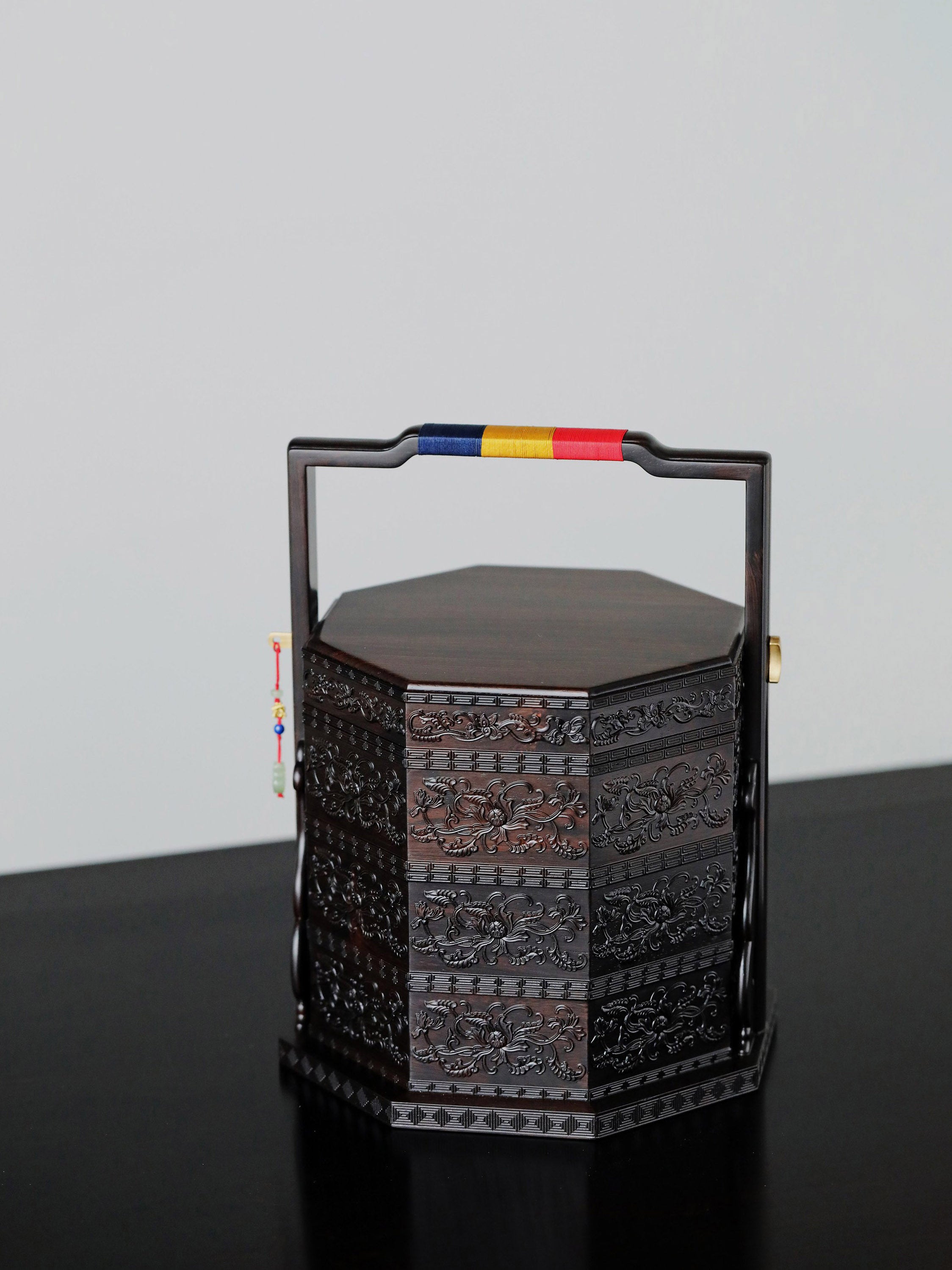 紫光檀雕西番莲八角提盒