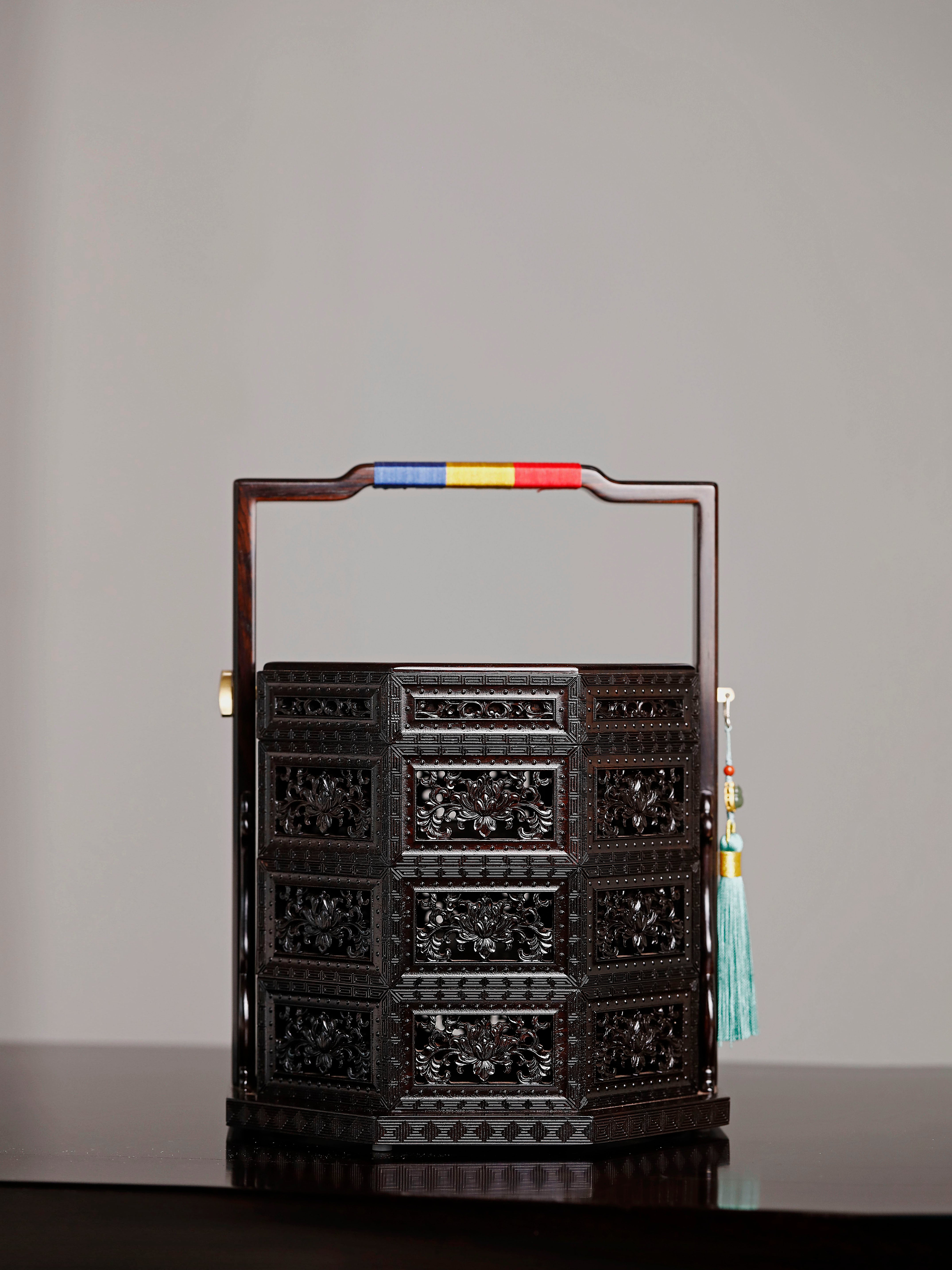 紫光檀鏤空八角提盒