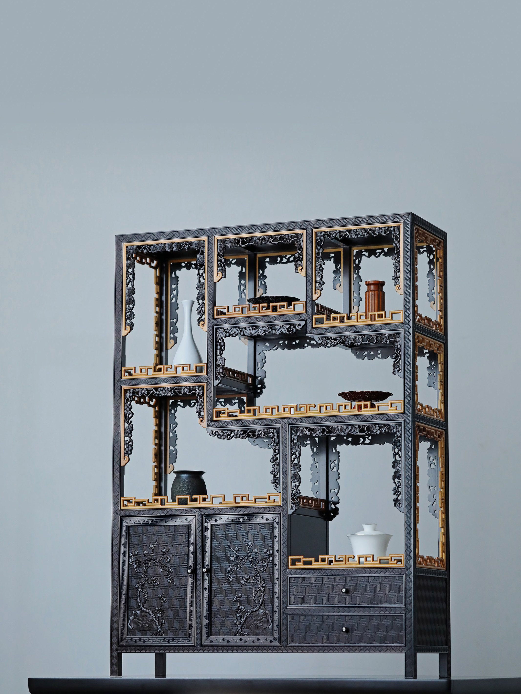 紫光檀镶黄杨锦地纹折枝梅案上博古架