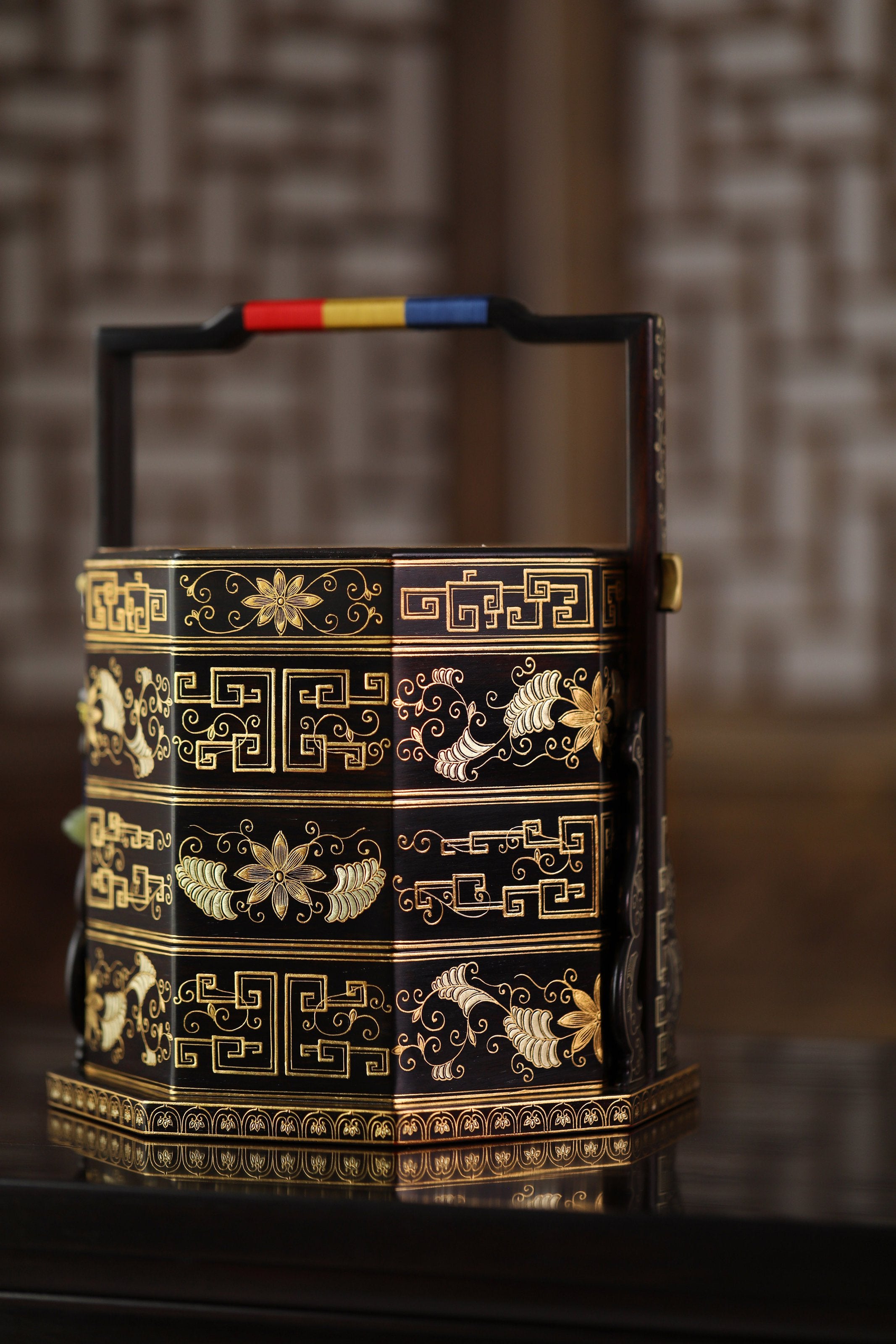 紫光檀西番莲描金八角提盒