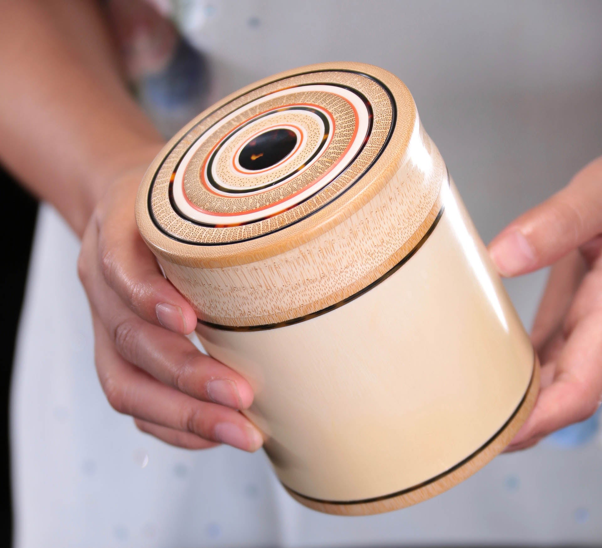 猛犸牙镶嵌竹茶叶罐