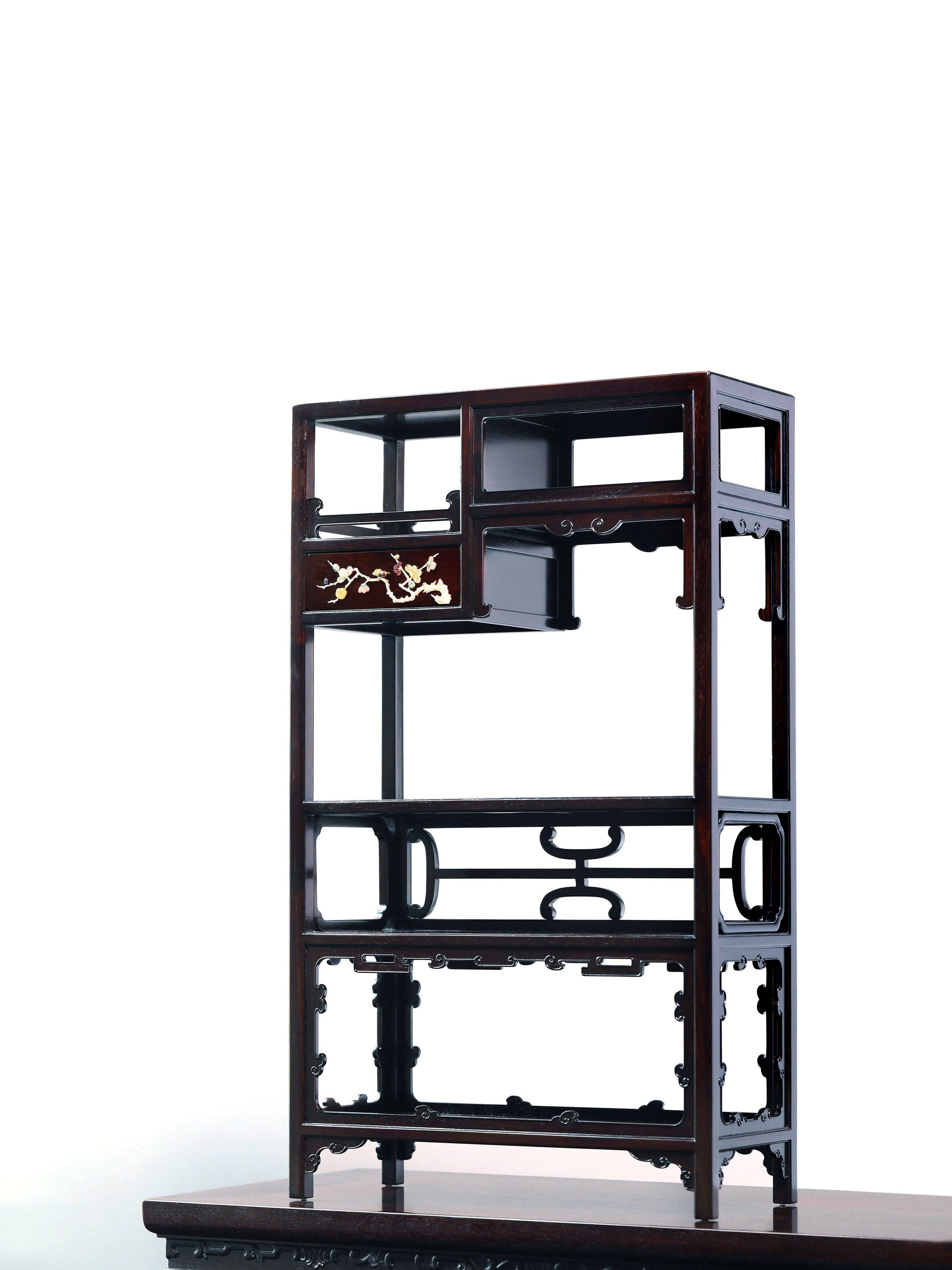 大红酸枝百宝嵌案上多宝阁