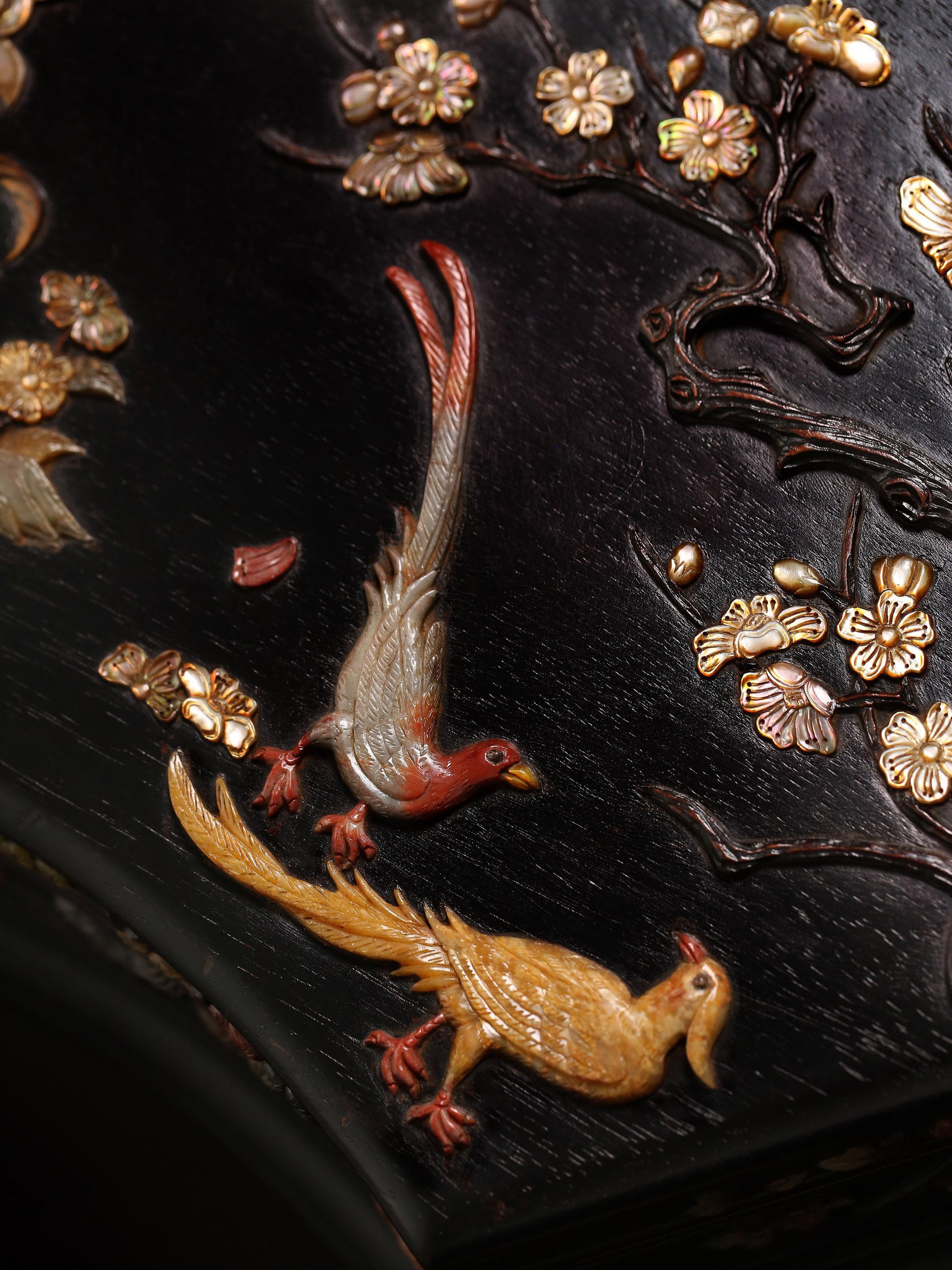 百宝嵌扇形宝盒