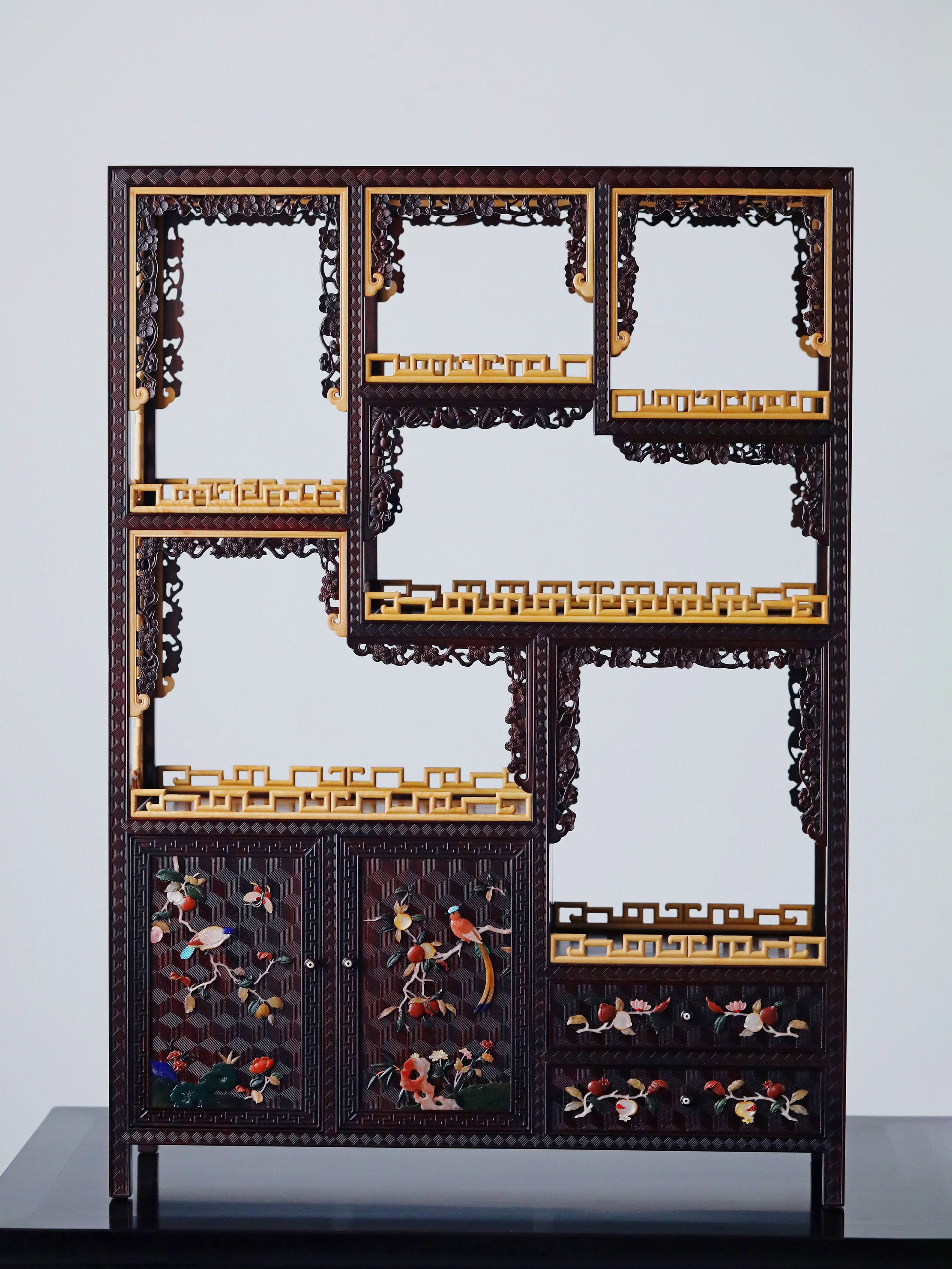 小葉紫檀百寶嵌案上博古架