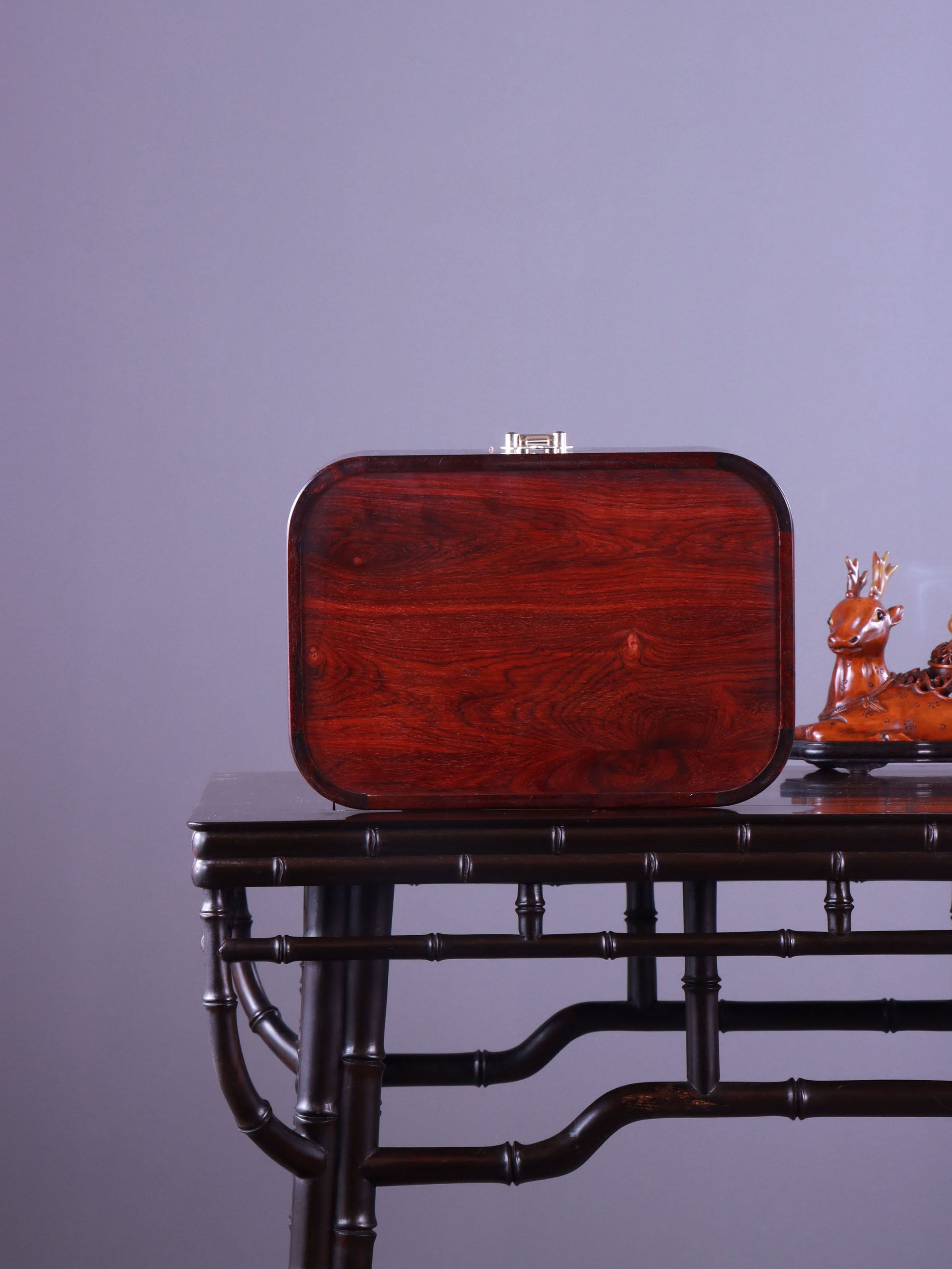 白莲倚翠鸟茶盒