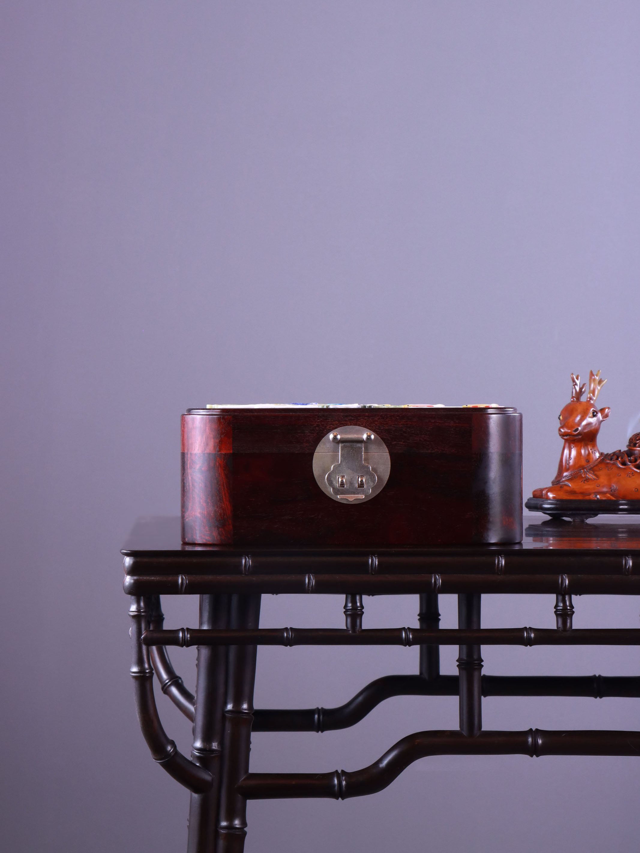 白莲倚翠鸟茶盒