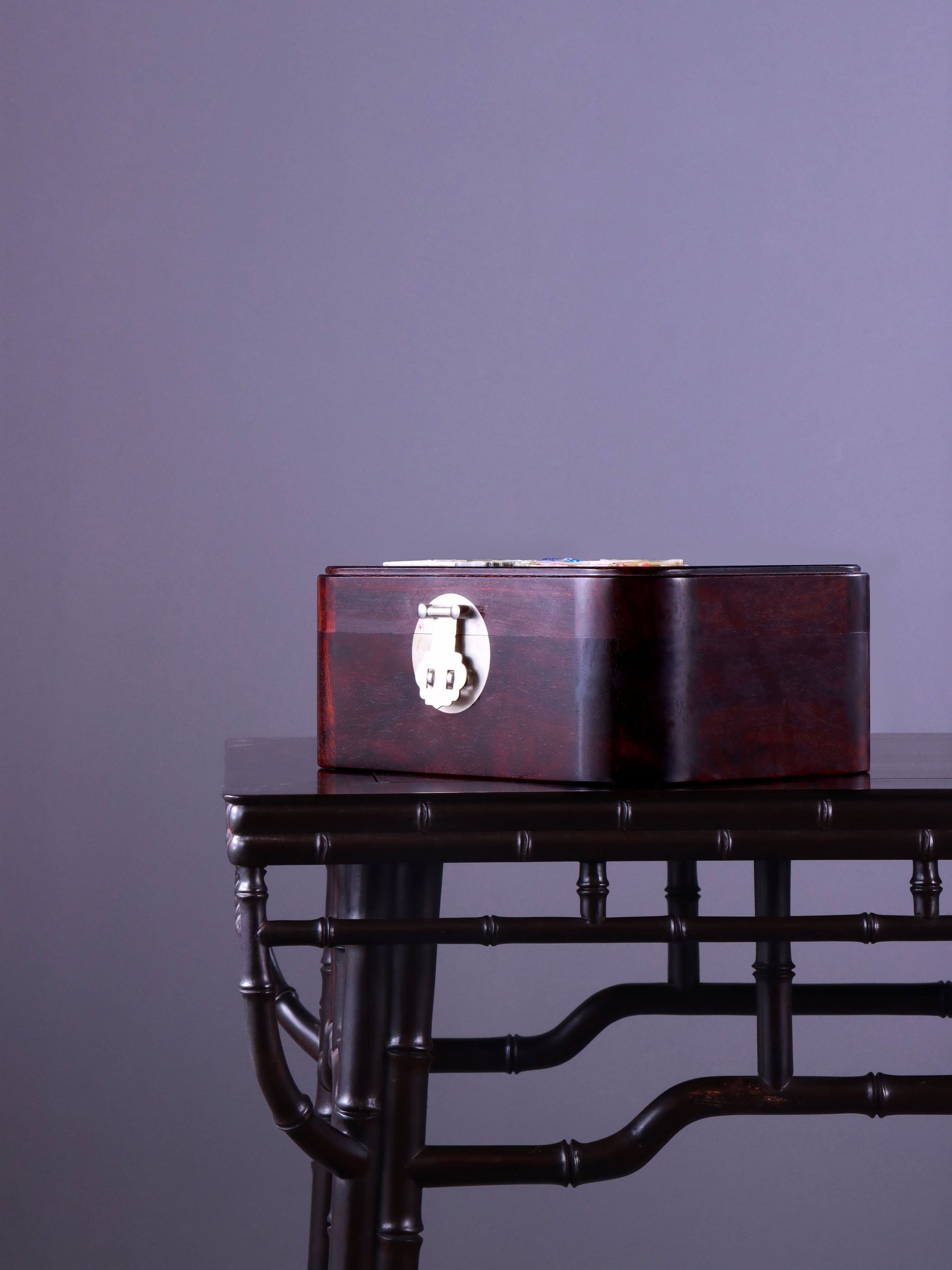 白莲倚翠鸟茶盒