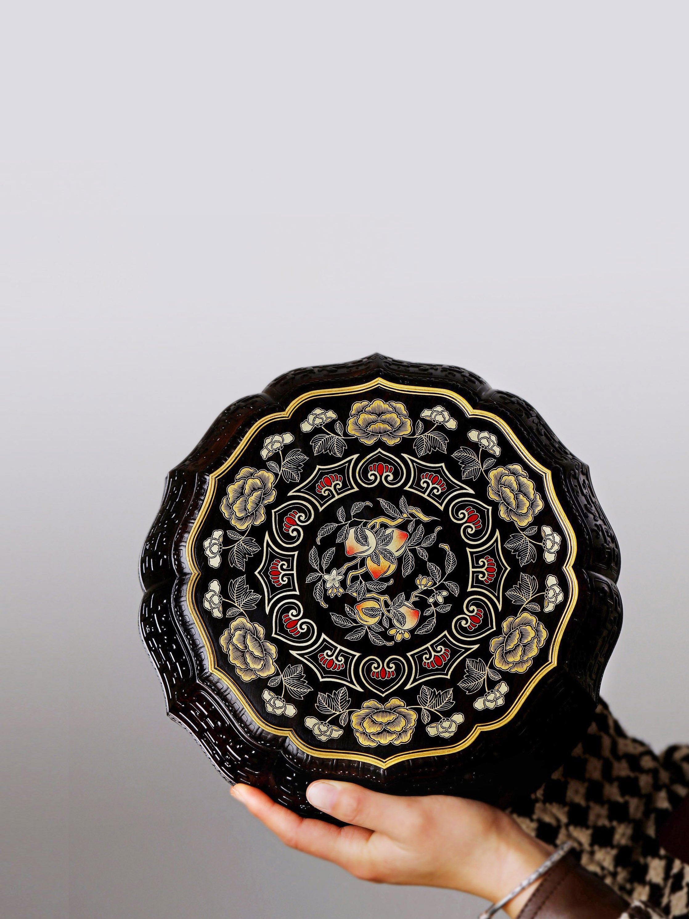 紫光檀富贵长寿葵口十二角果盒