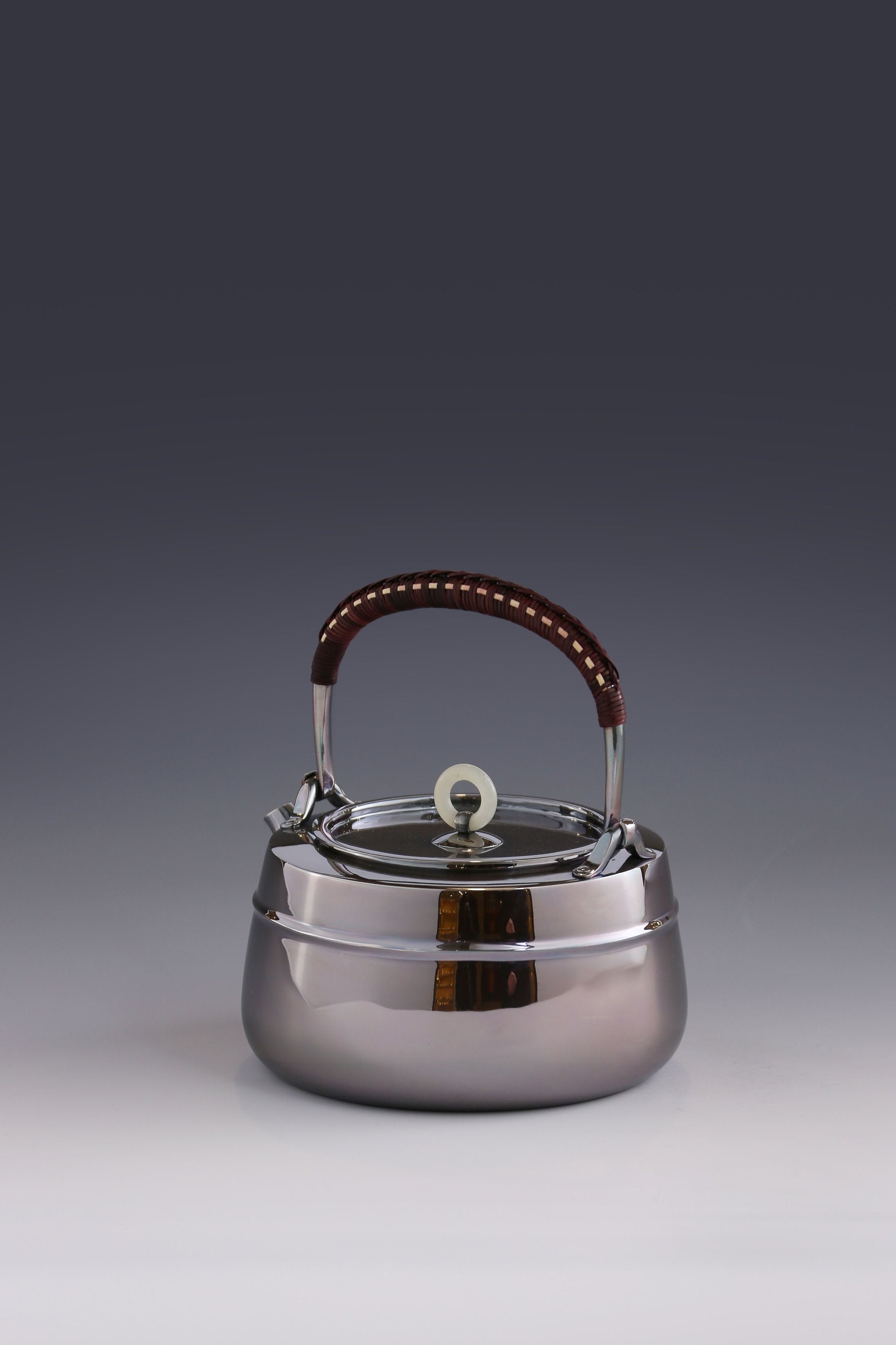 北村腰线平台银壶