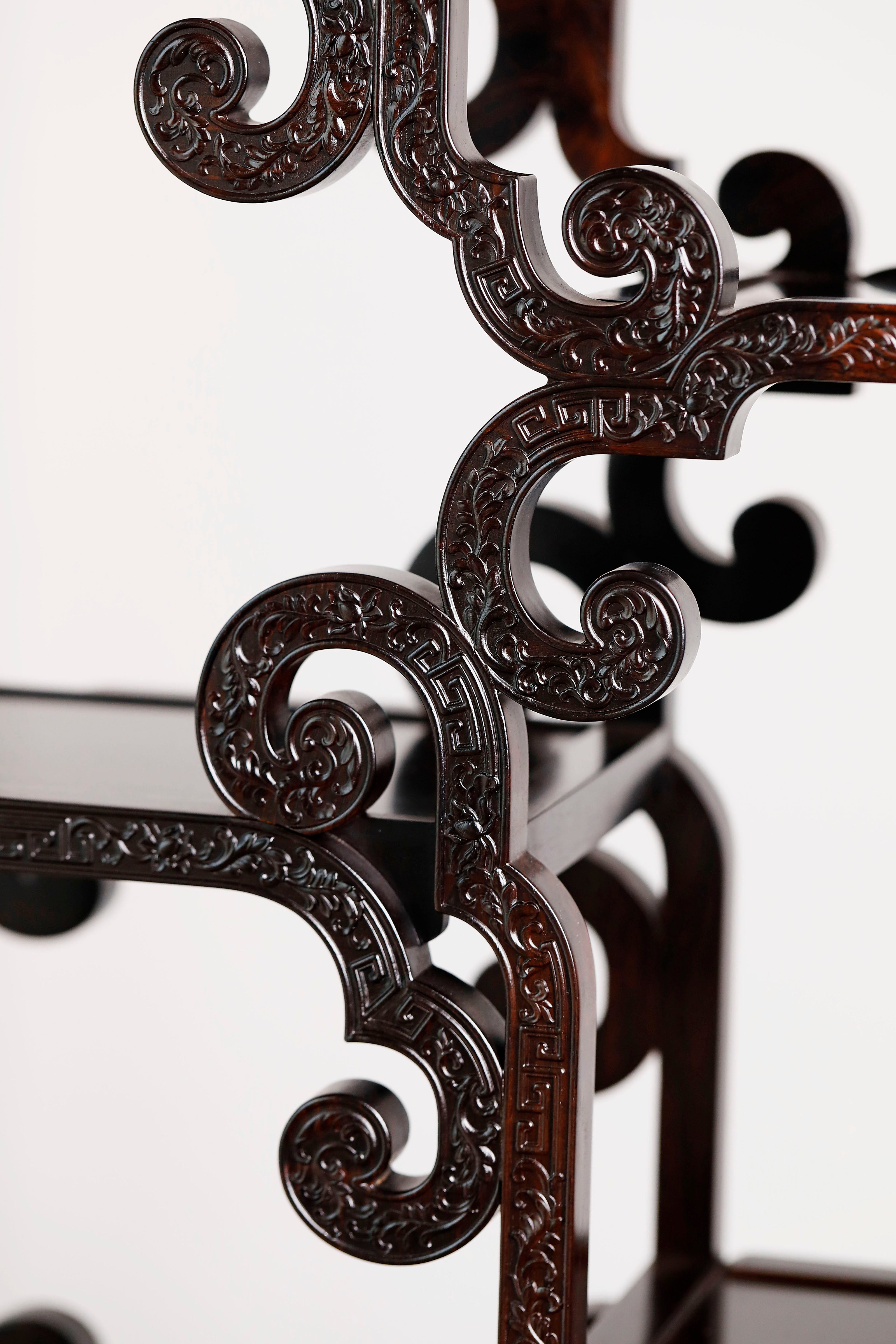 Passionflower Pattern Table with Curtain Relief