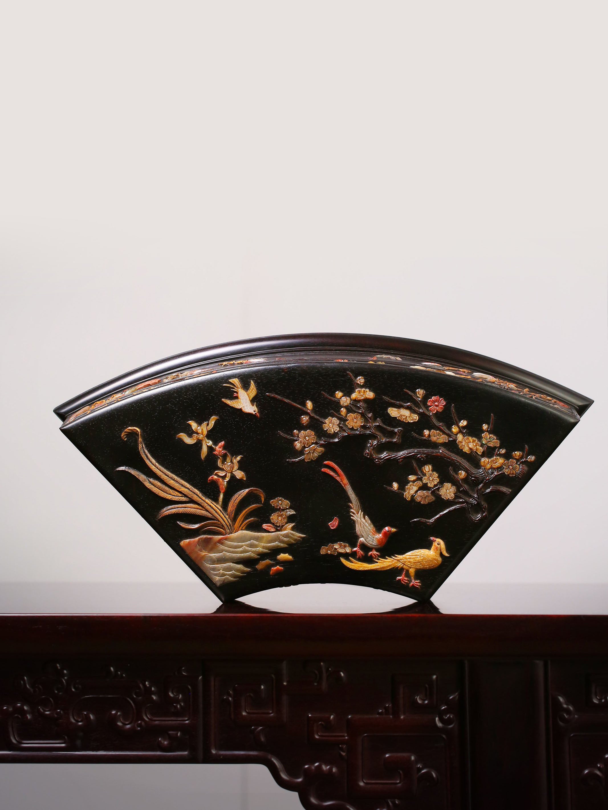 百宝嵌扇形宝盒