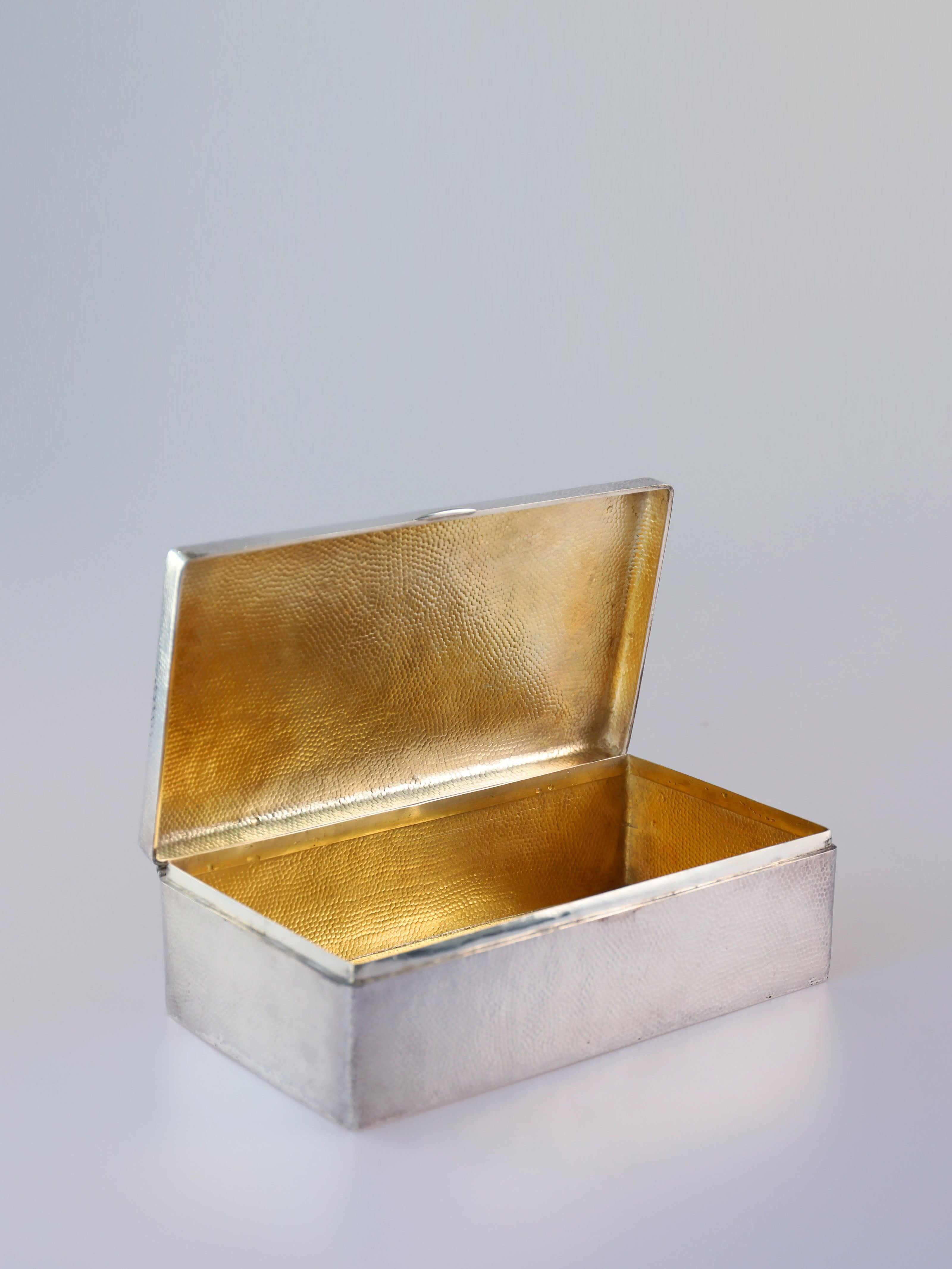 中國回流純銀大茶盒/雪茄盒