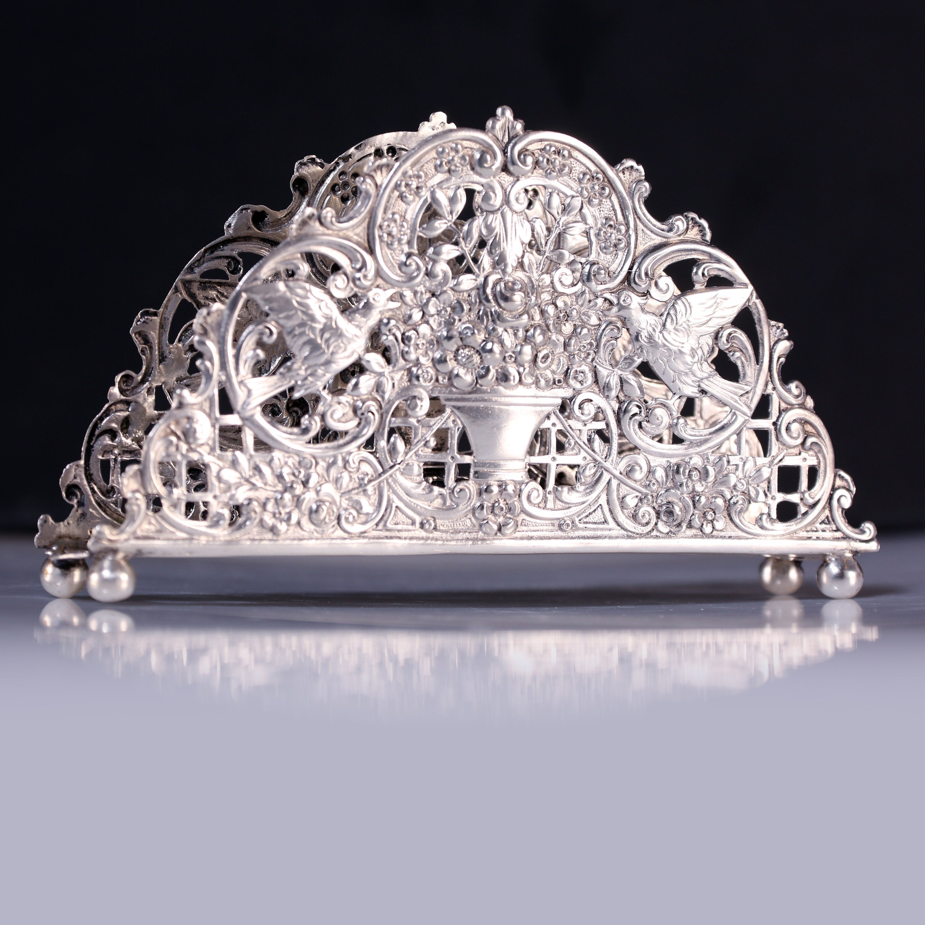 欧洲古董纯银花果纸巾架