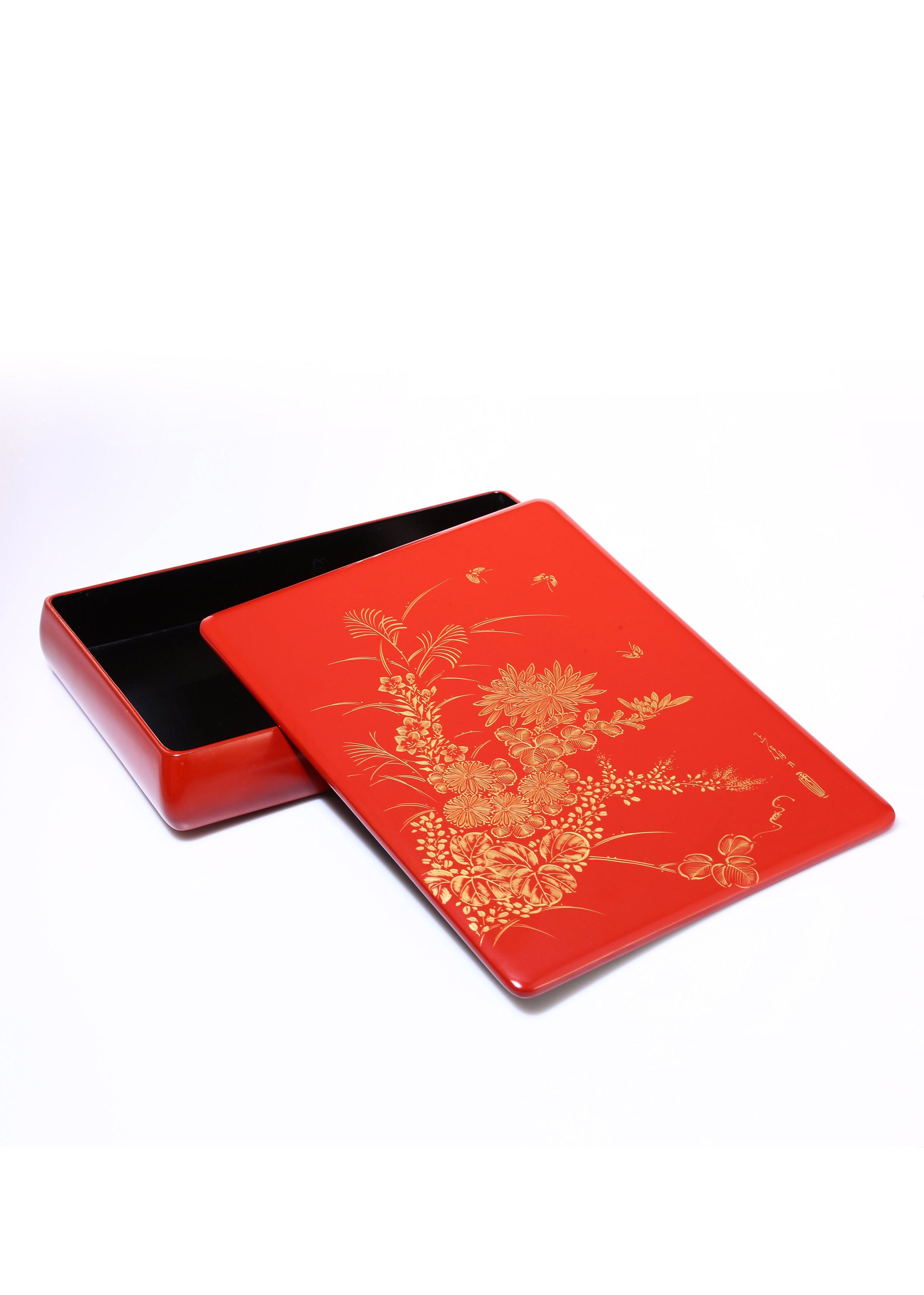 日本轮岛涂沈金花草文盒