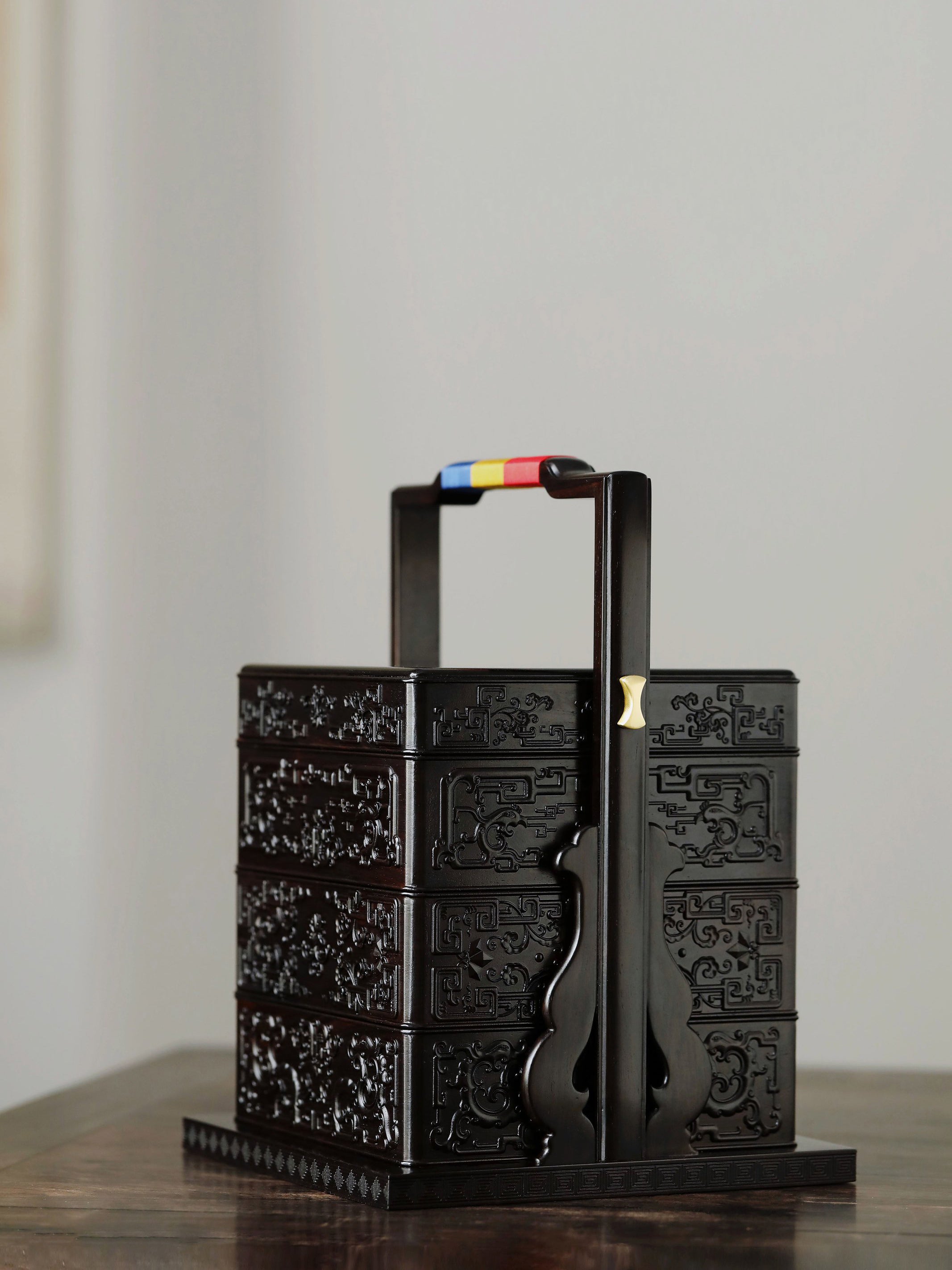 紫光檀雕夔龙凤鸟纹四方提盒