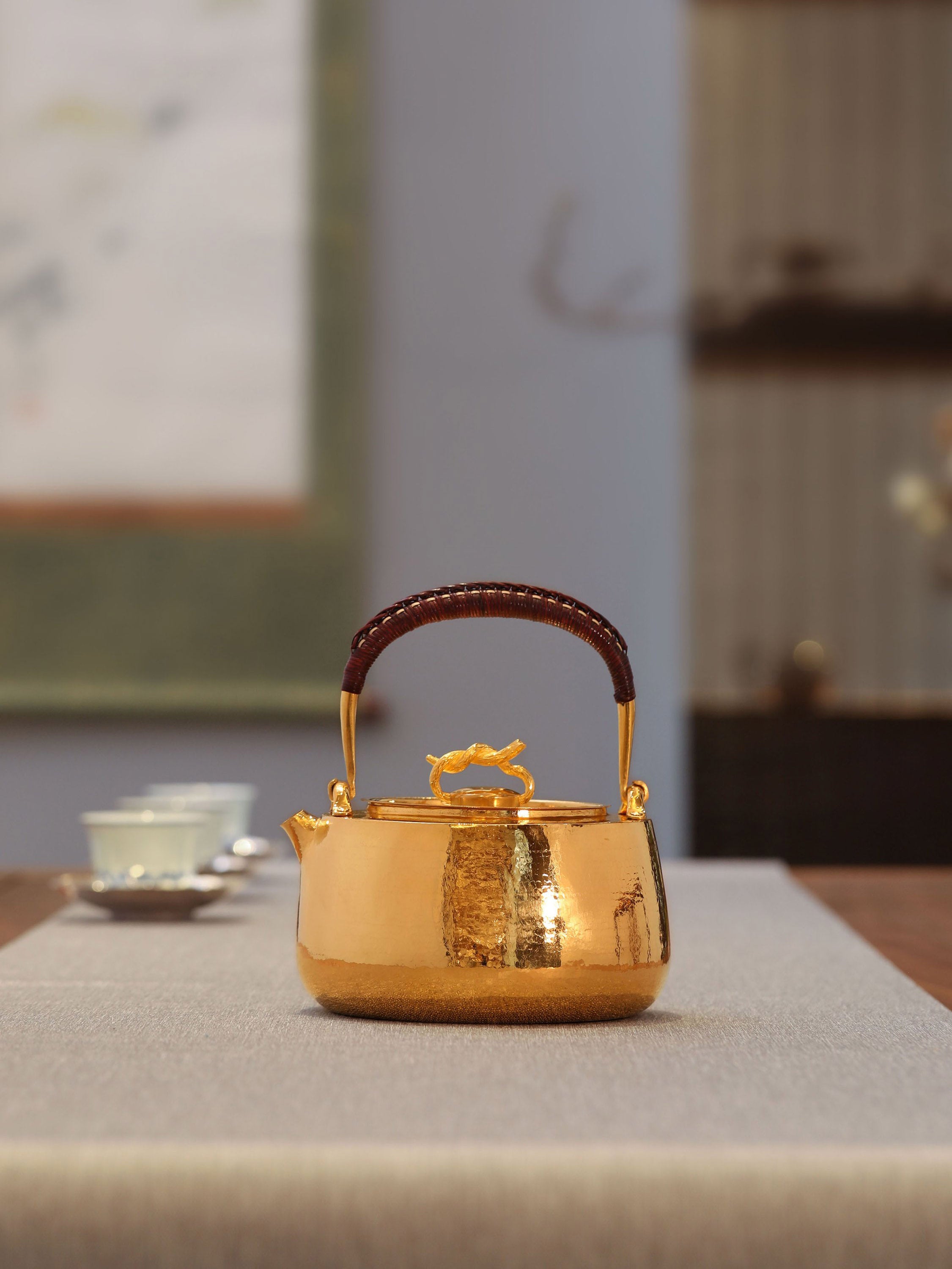 金藤摘纯银镀金平台壶