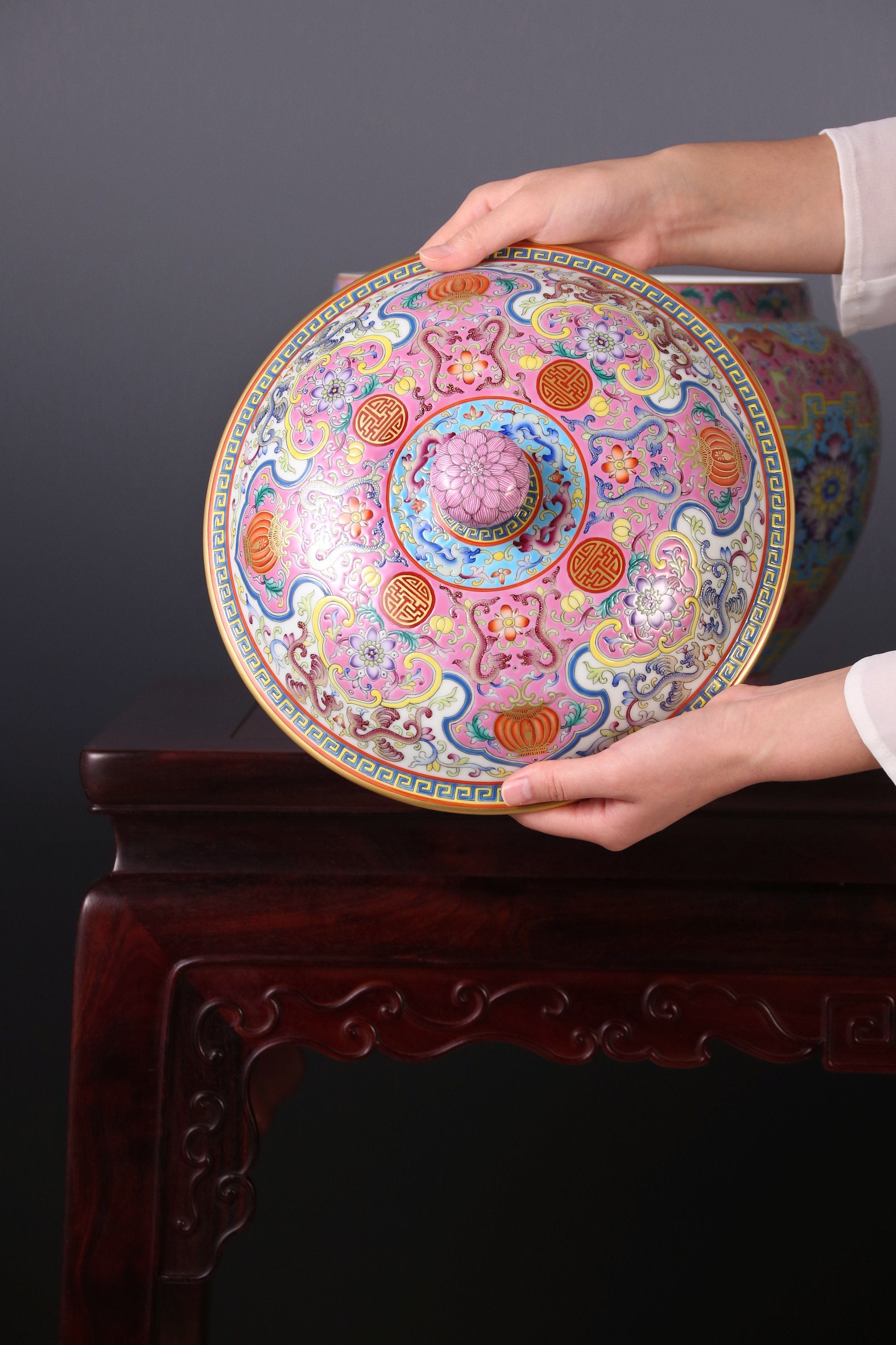 缠枝宝相花福寿大茶罐