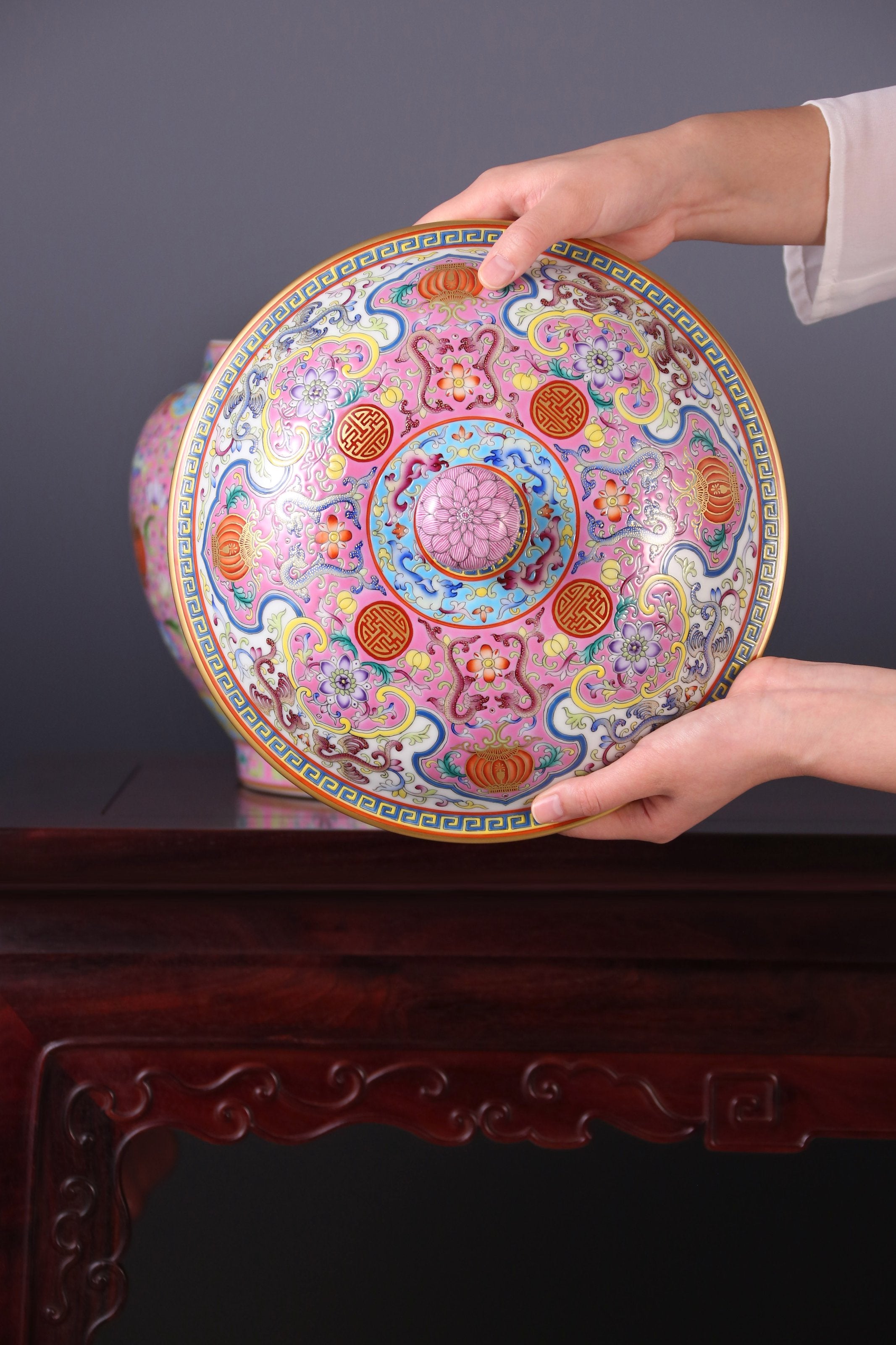 缠枝宝相花福寿大茶罐