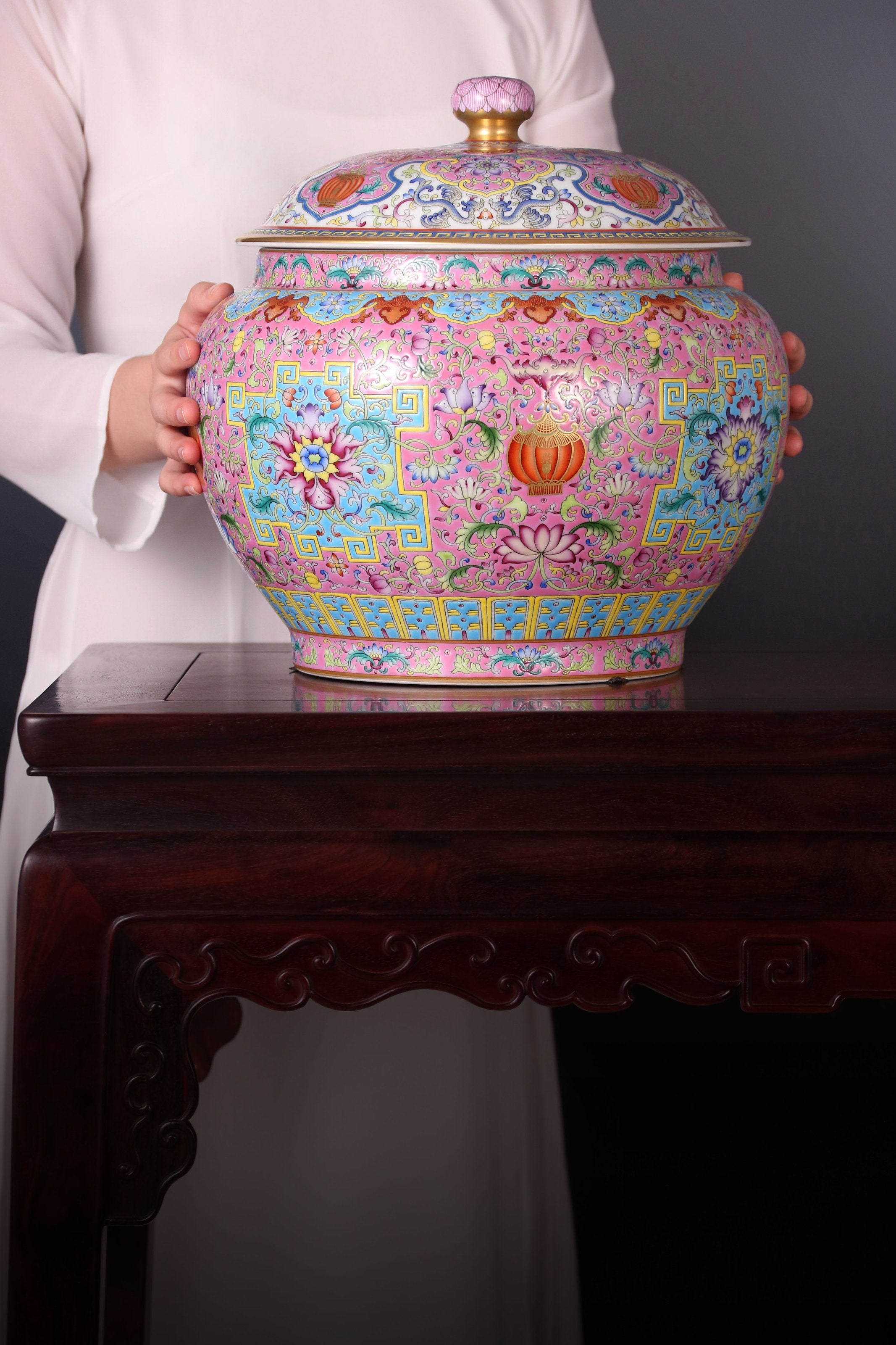 缠枝宝相花福寿大茶罐