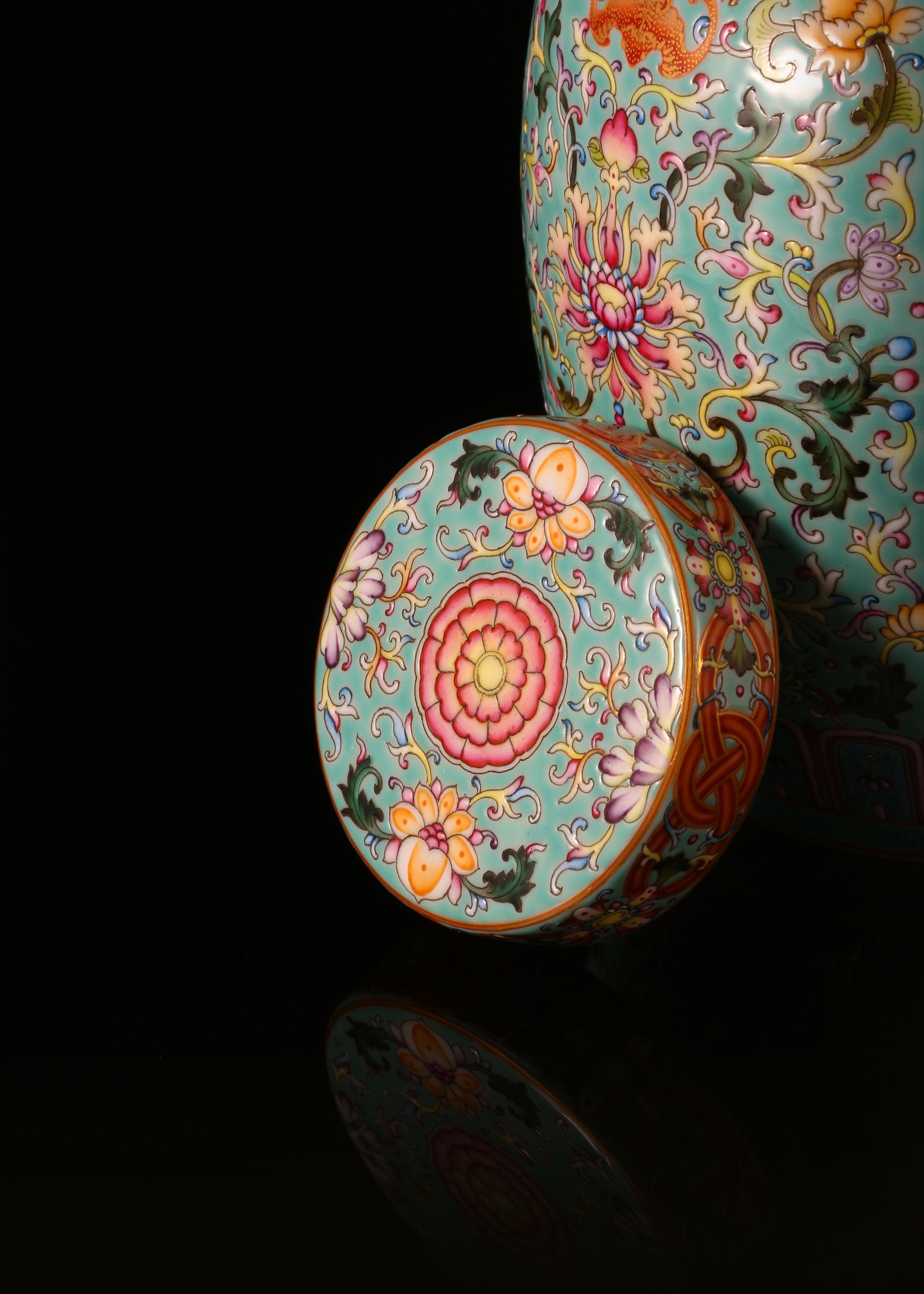 珐琅彩福运延绵天字罐