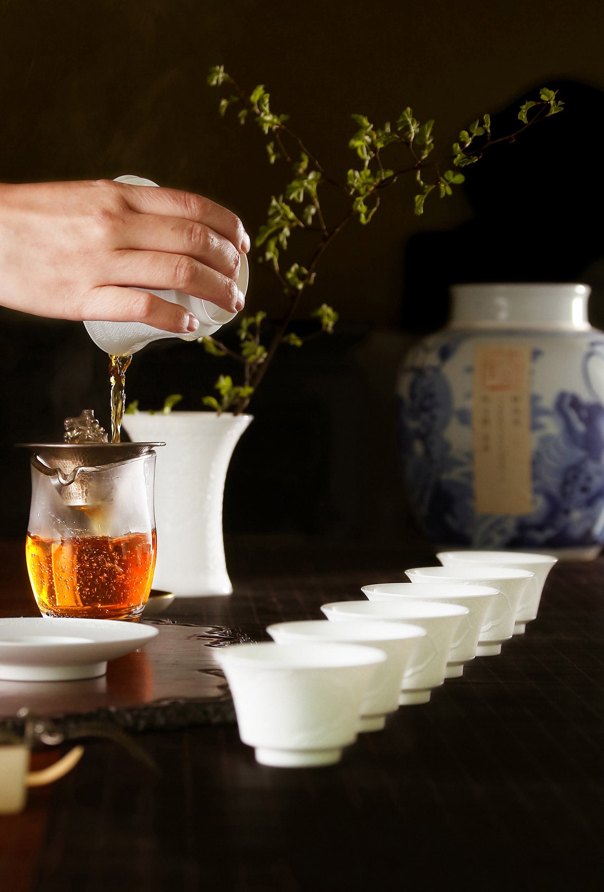 Dayazhai Hand-Carved Swastika Motif Lidded Bowl / Cup