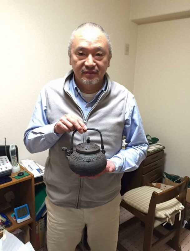 二代秦藏六/初代藏六兽口铁壶