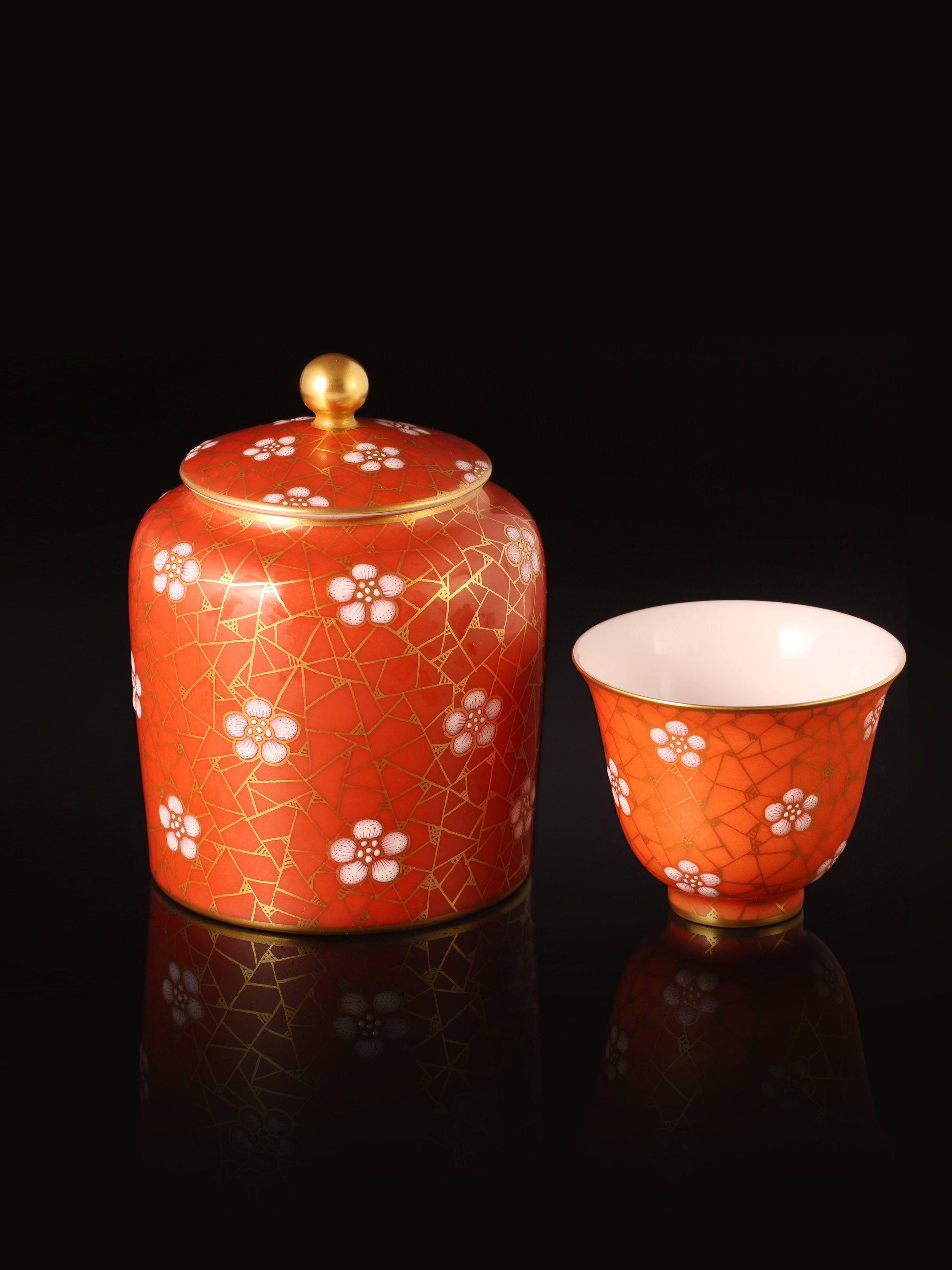 Iron-Red Tea Canister & Cup with White Plum & Ice Crackle Patterns