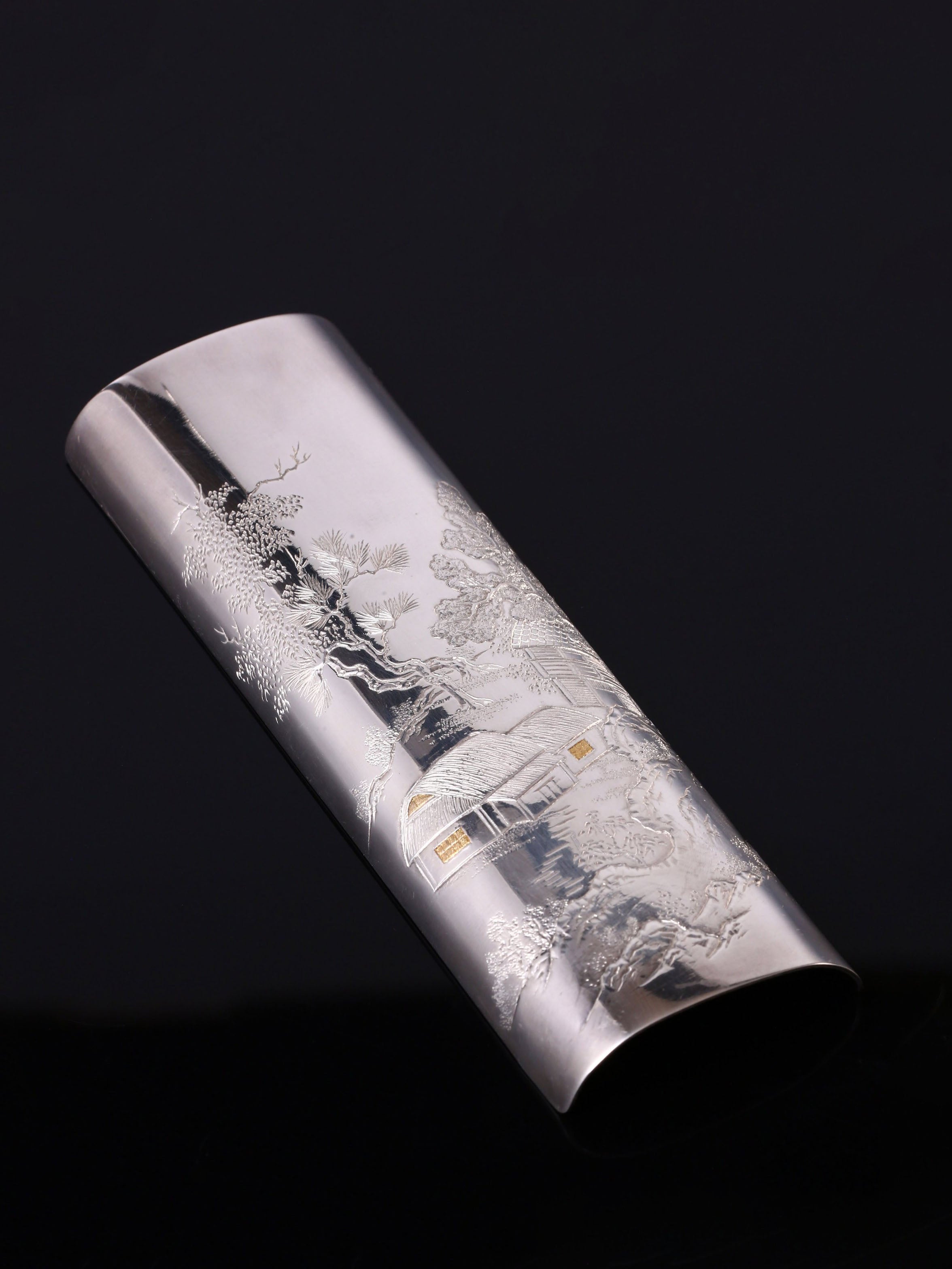 浮雕山水人家
纯银茶则