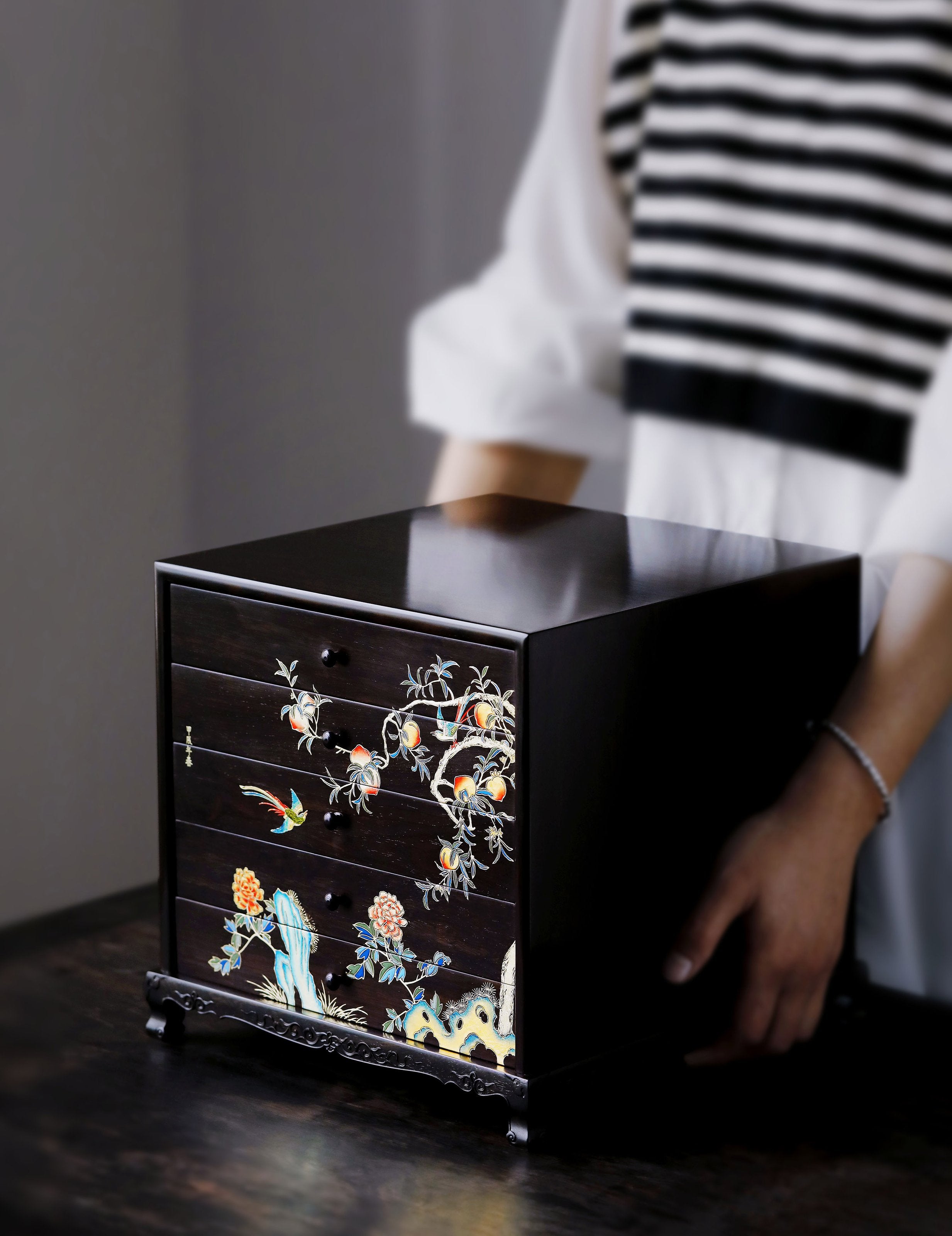 堆金喜上眉梢/富贵吉祥案上五斗茶边柜