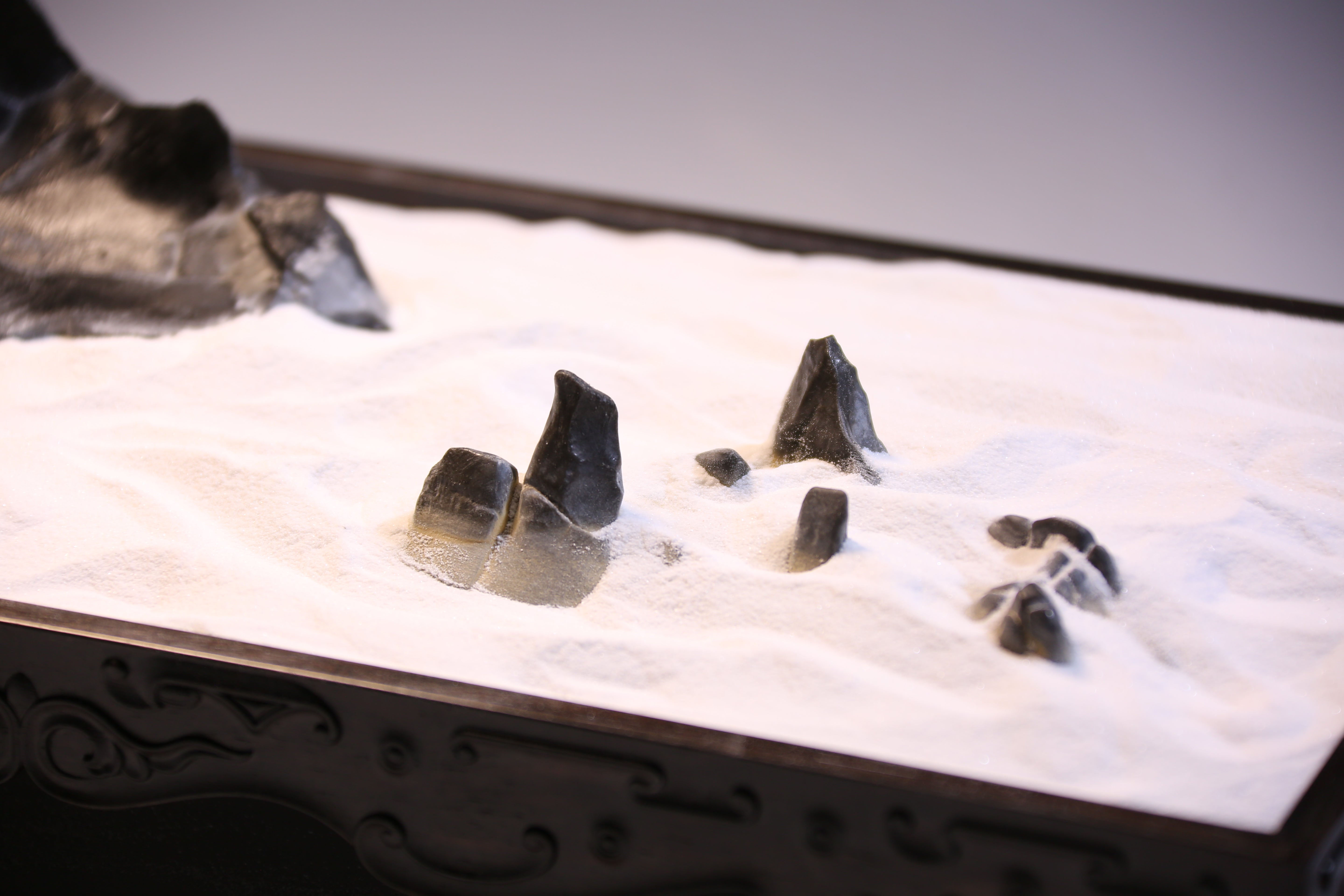 孤峰雲天外 靈璧石盆景