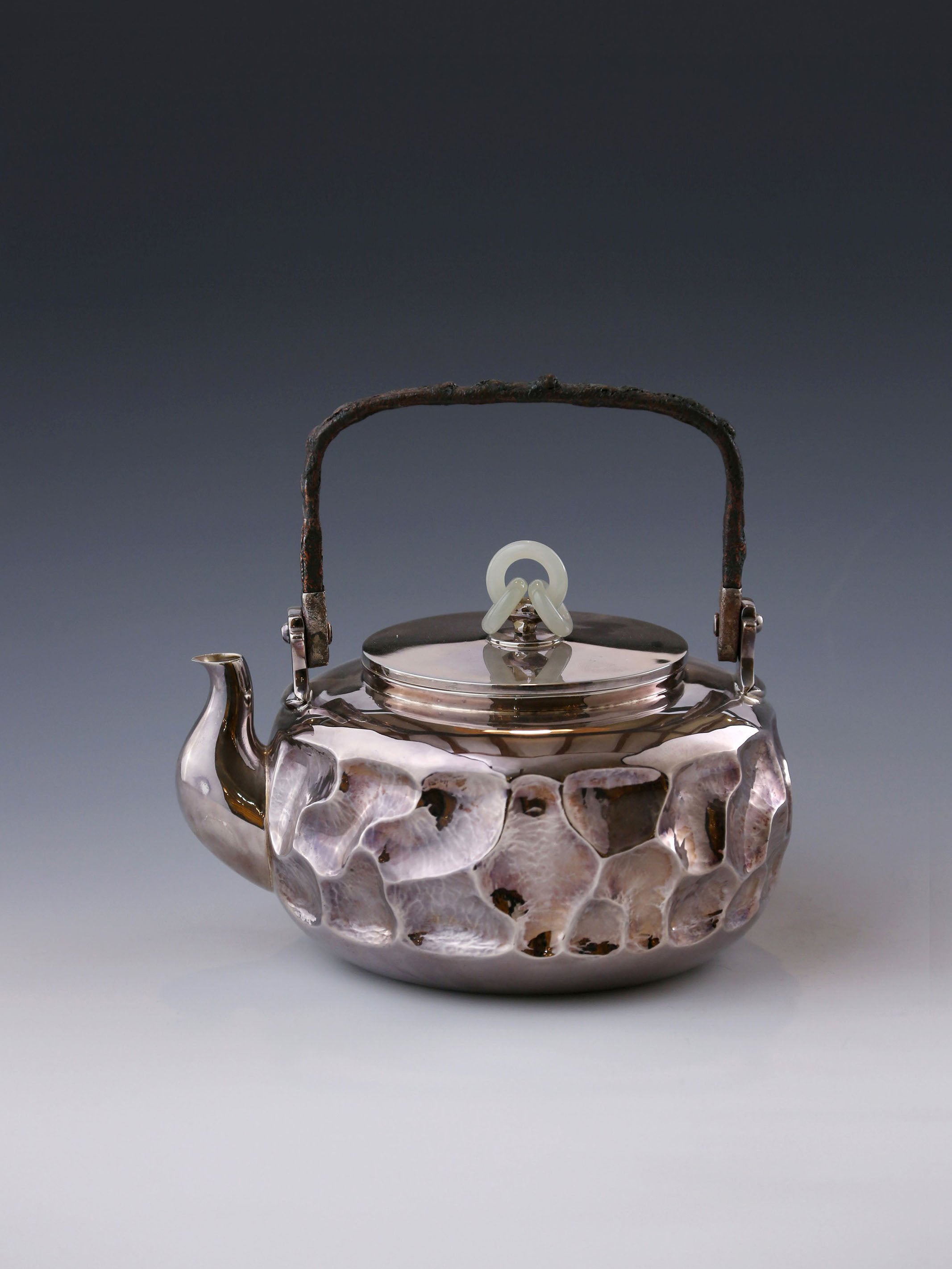 鬼岩目鐵把三環玉銀壺