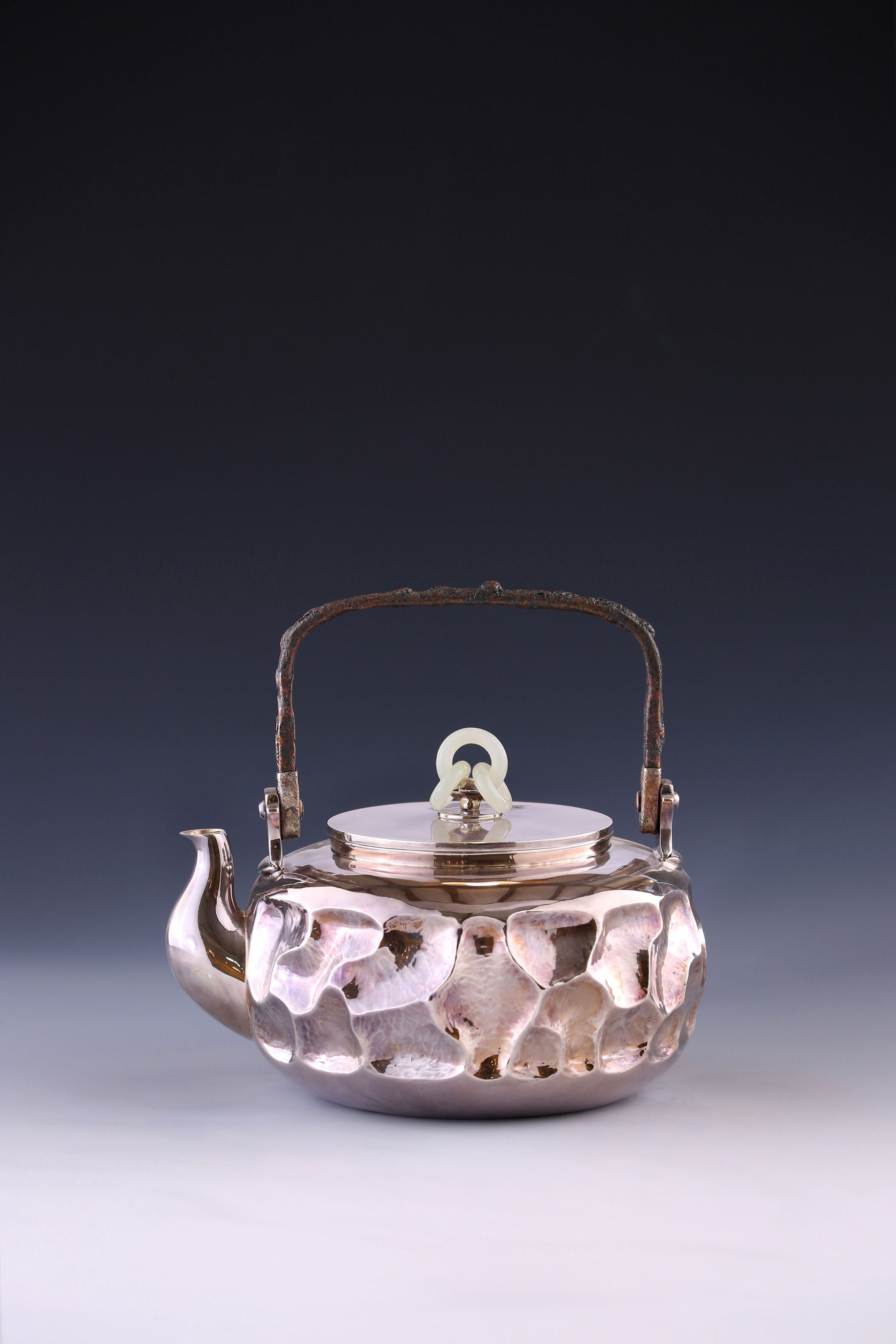 鬼岩目鐵把三環玉銀壺