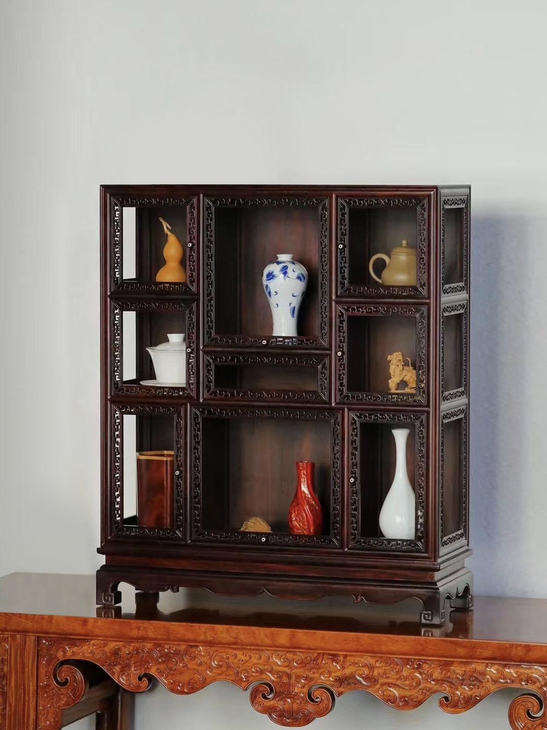 小叶紫檀拐子龙多宝茶柜