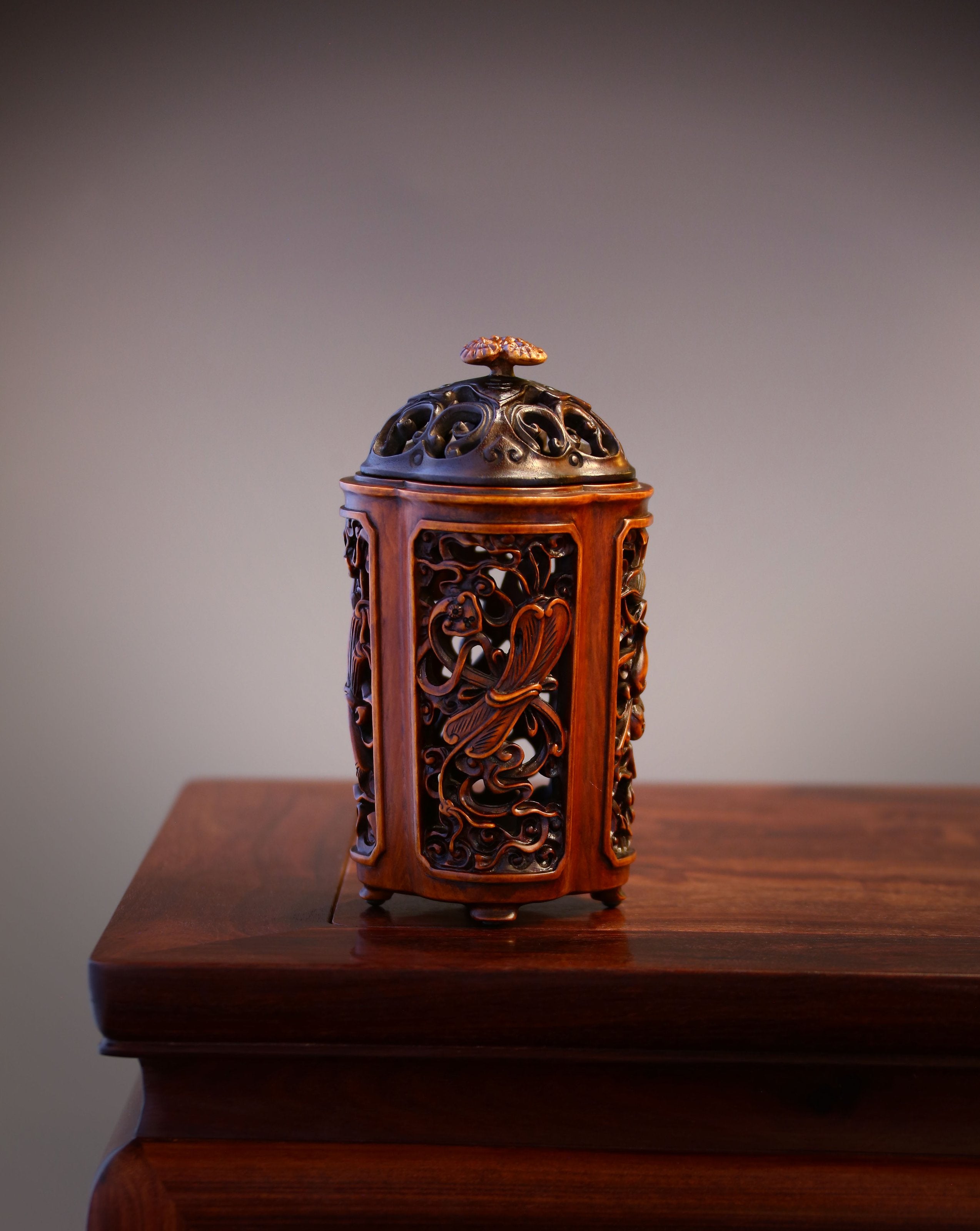 黄杨木雕暗八仙熏炉