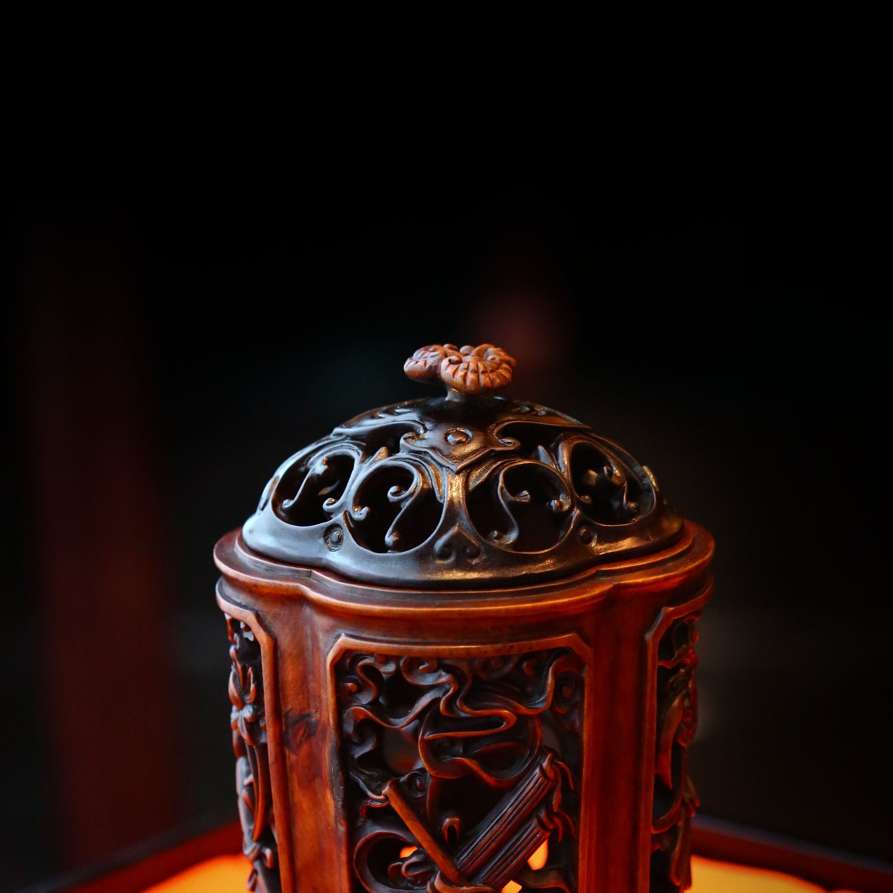 黄杨木雕暗八仙熏炉