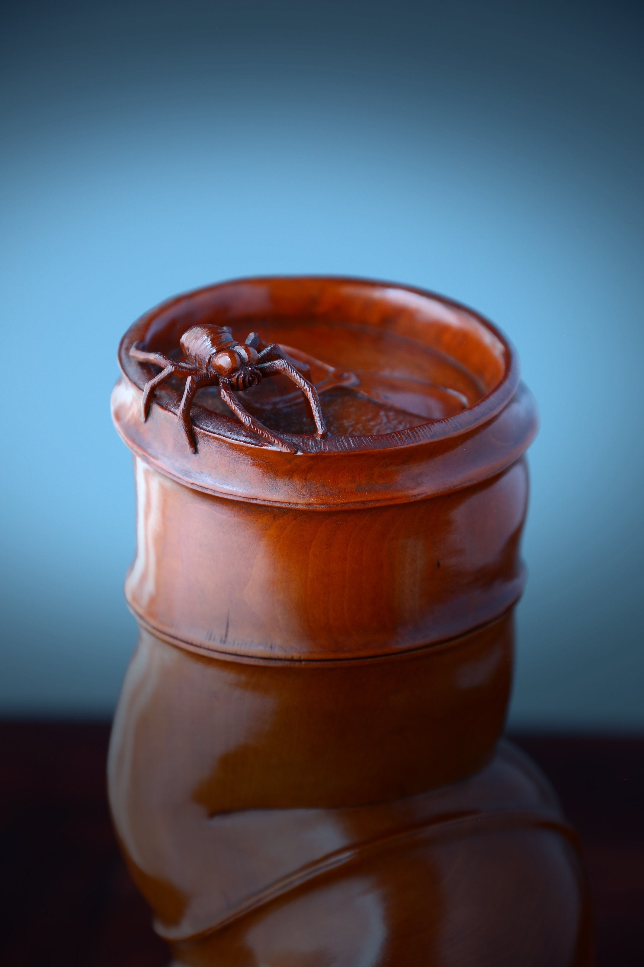 黄杨木雕竹节纹“知足”茶叶罐