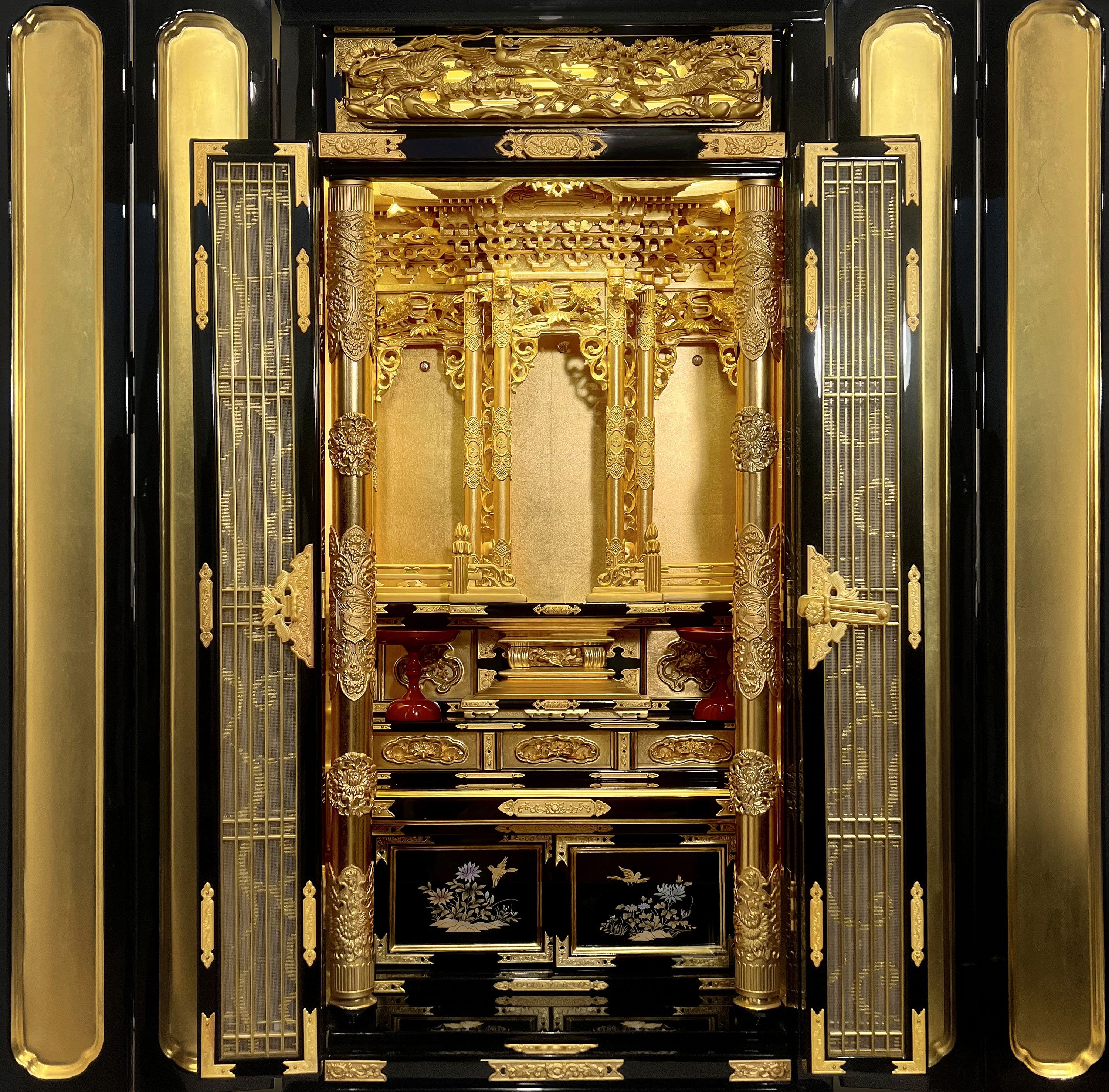 Lacquered and gold-carved crane and flower balustrade Buddhist niche