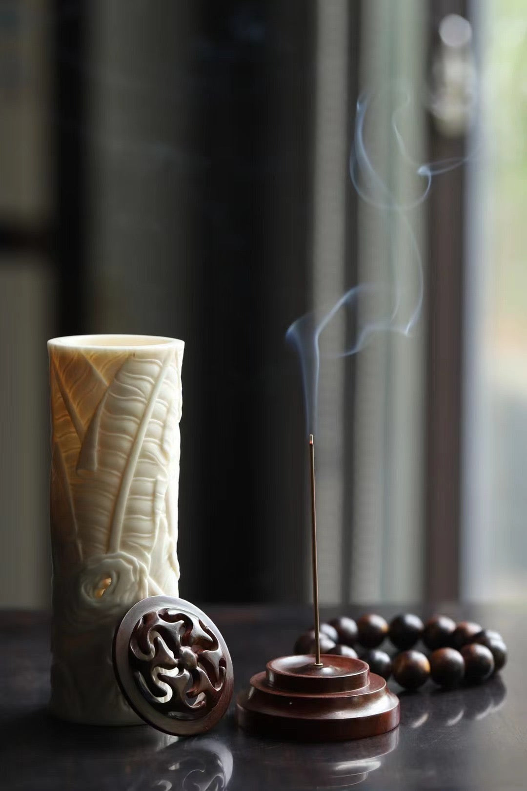 鹿角紫檀蕉石雅趣香筒