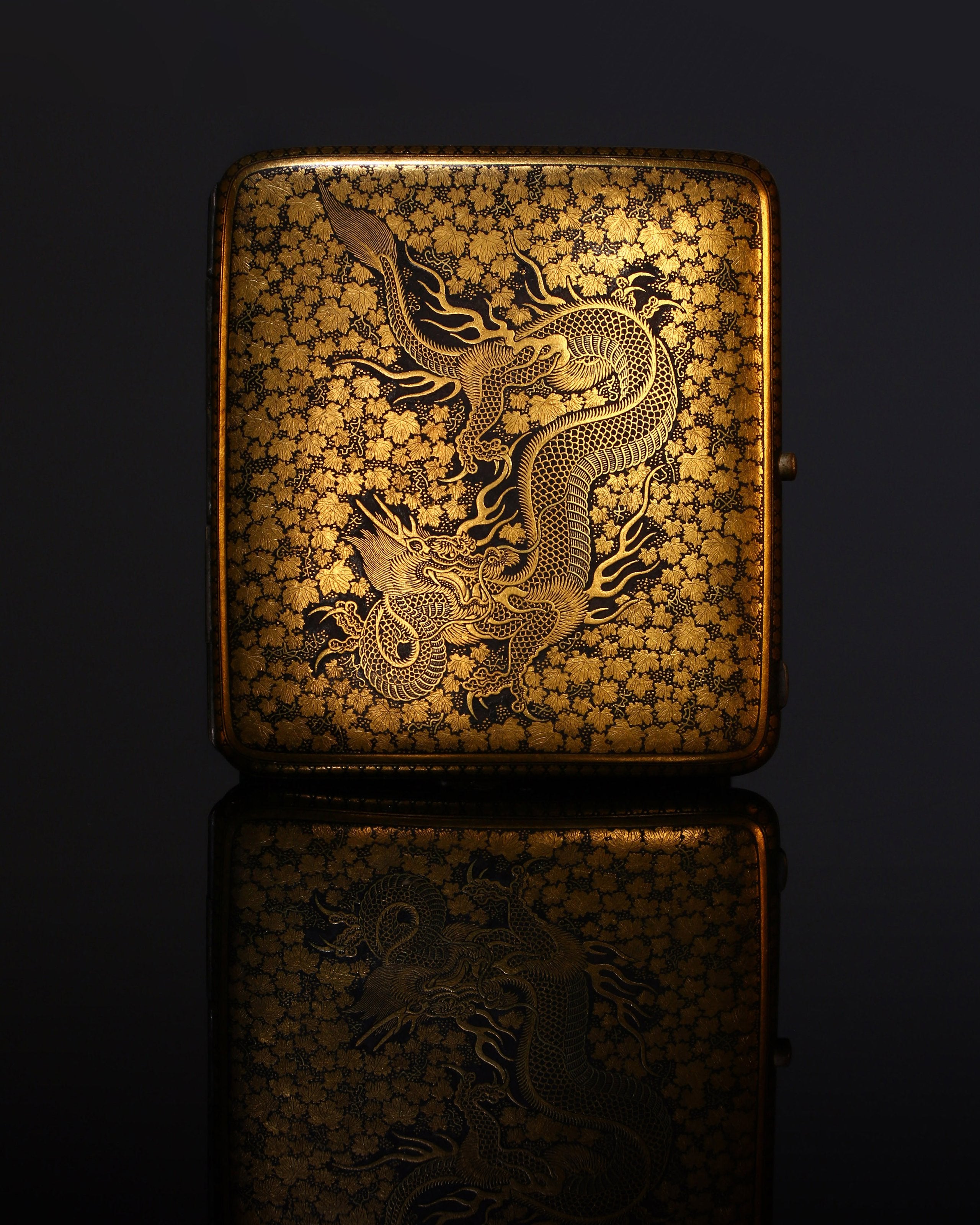 Komai Iron Inlaid Gold Dragon Pattern Cigarette Box