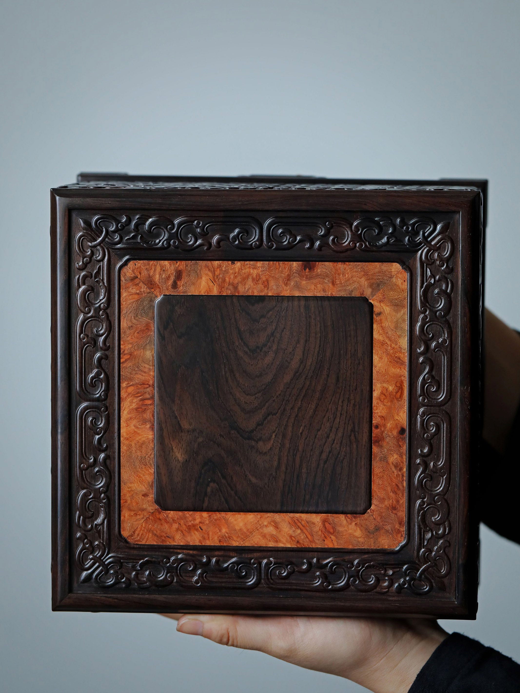 紫光檀祥云卷草纹四角天地盖三层茶盒