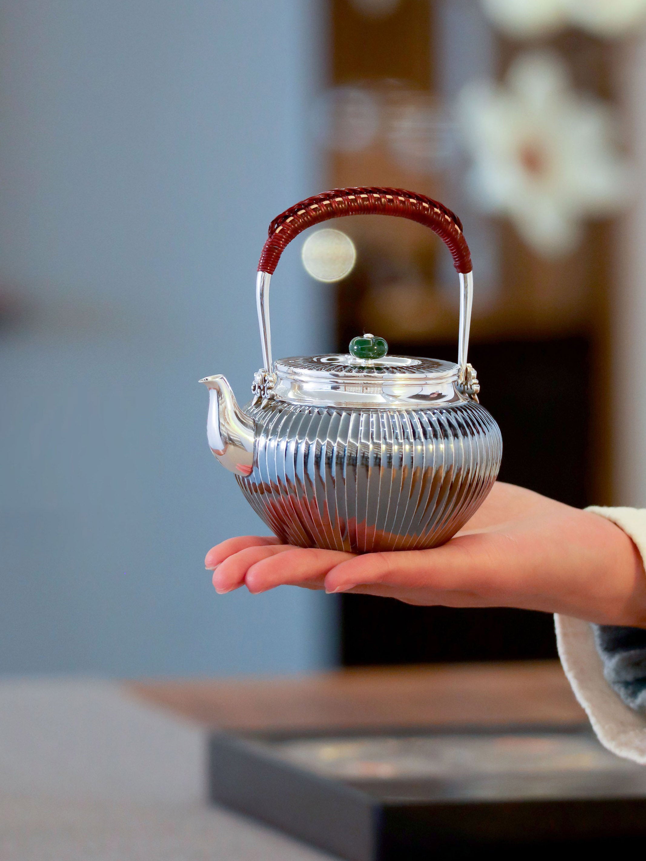 菊花瓣提梁純銀泡壺