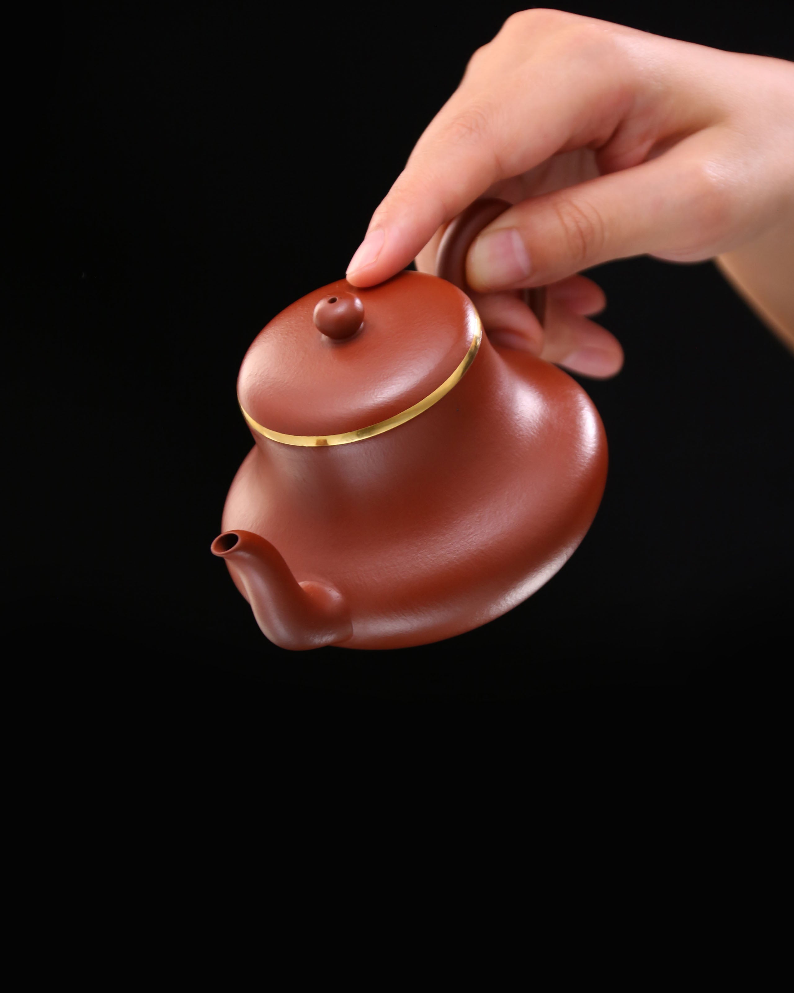 秦巡制赵庄老朱泥君德壶