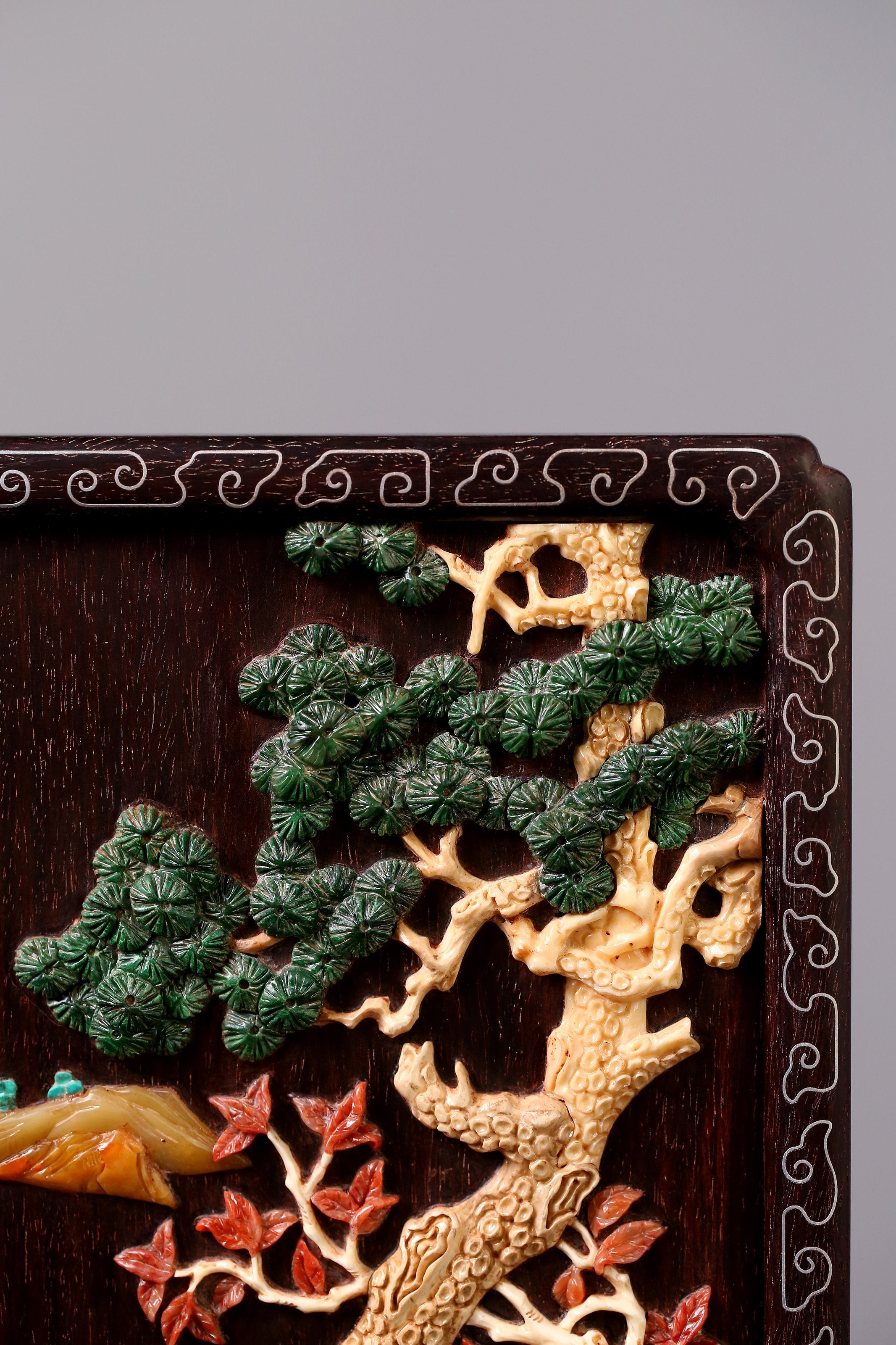 紫檀百宝嵌骏马掐银丝插屏