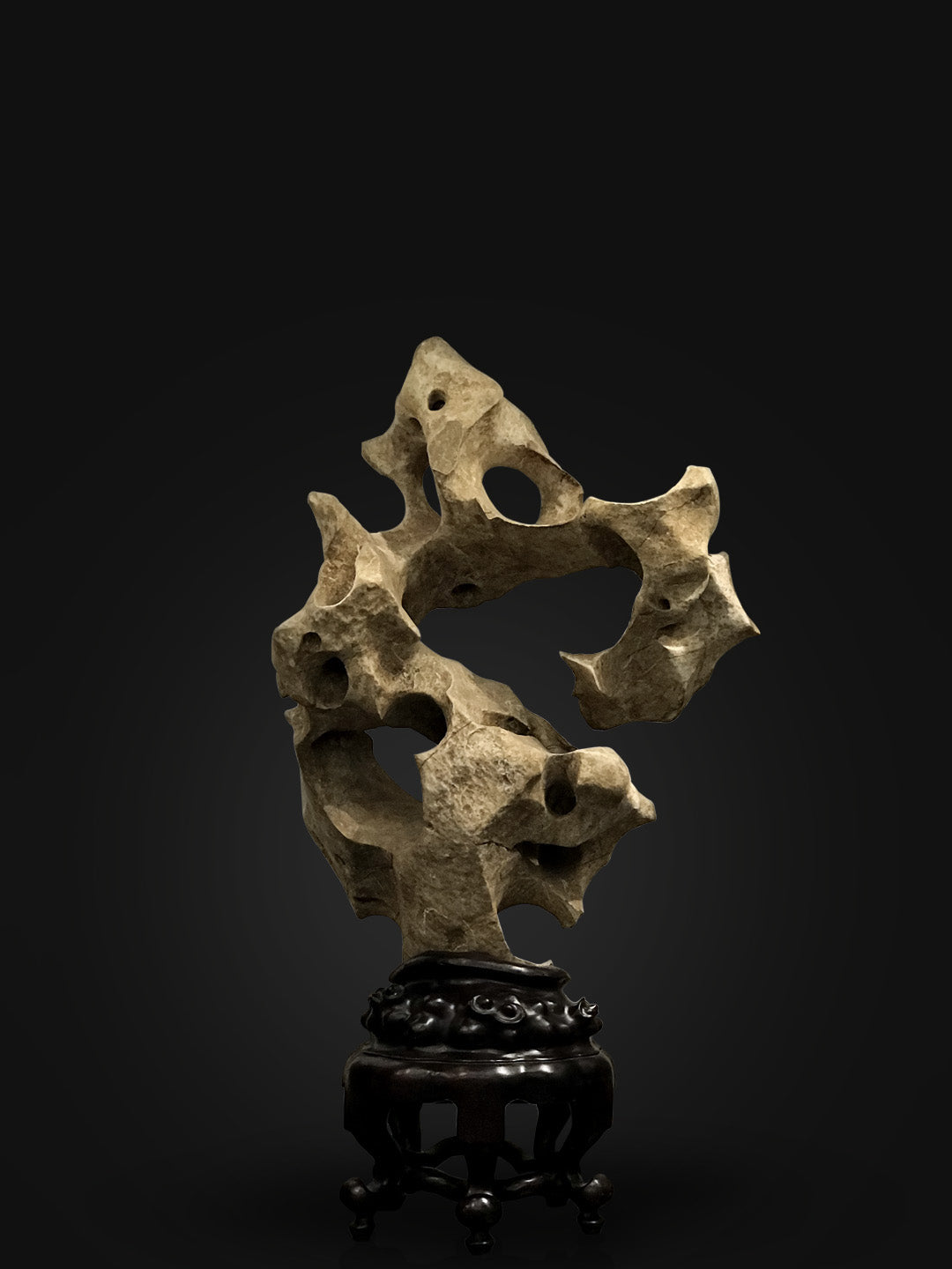 玲瓏中空如雕剜