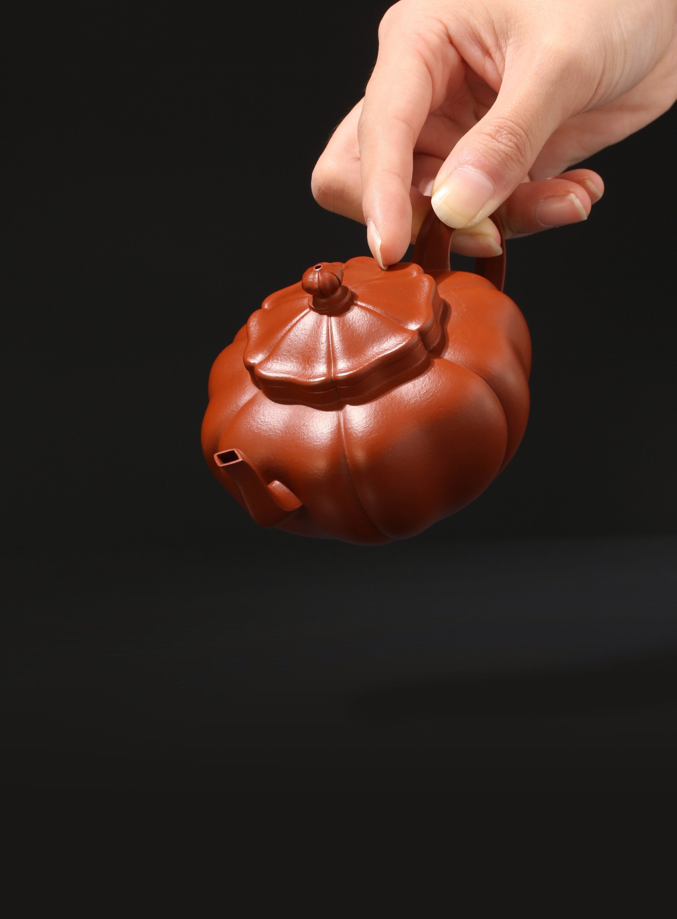 张丽妹制小煤窑朱泥六瓣葵花壶