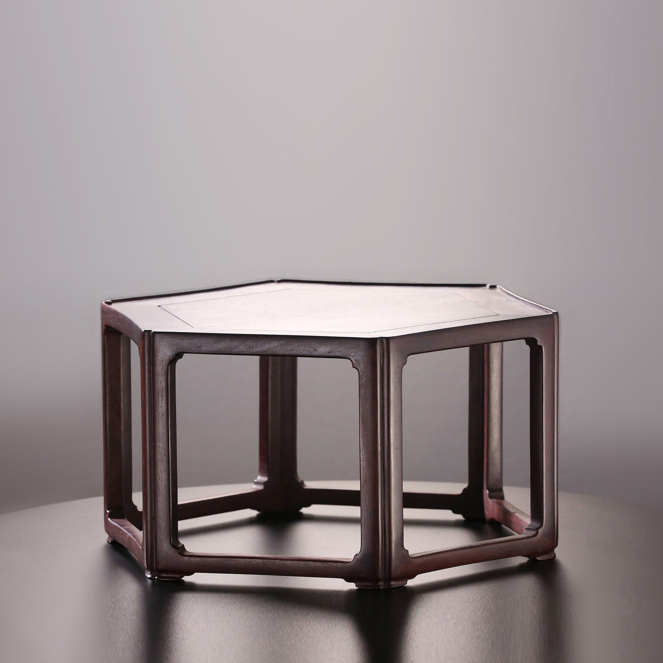 小叶紫檀六角文玩座